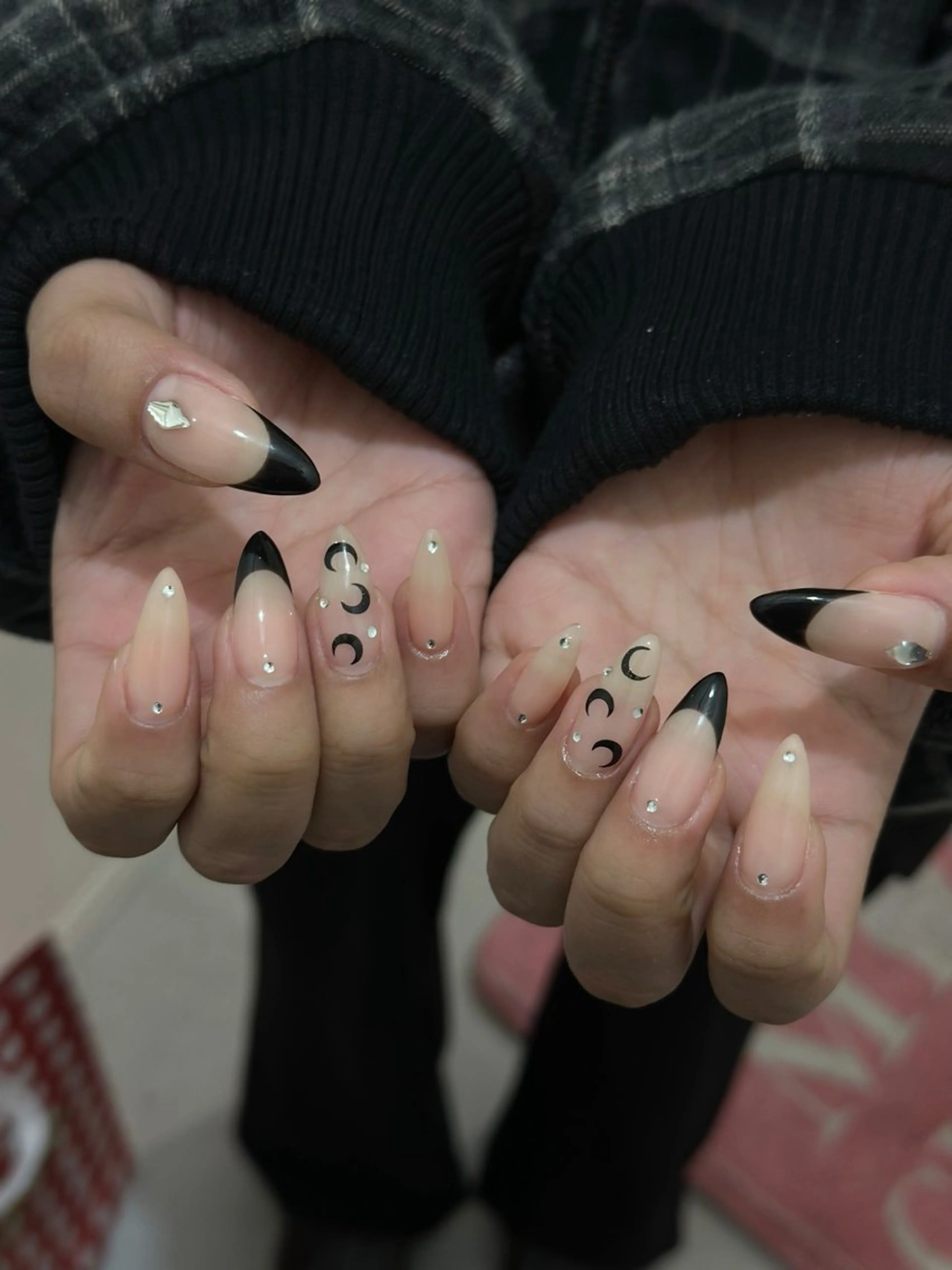 ネイル オーロラネイル ボルドー ブラウン 氷ネイル・うるうるネイル キラキラネイル ハンドネイル Julli ジュリのネイルデザイン