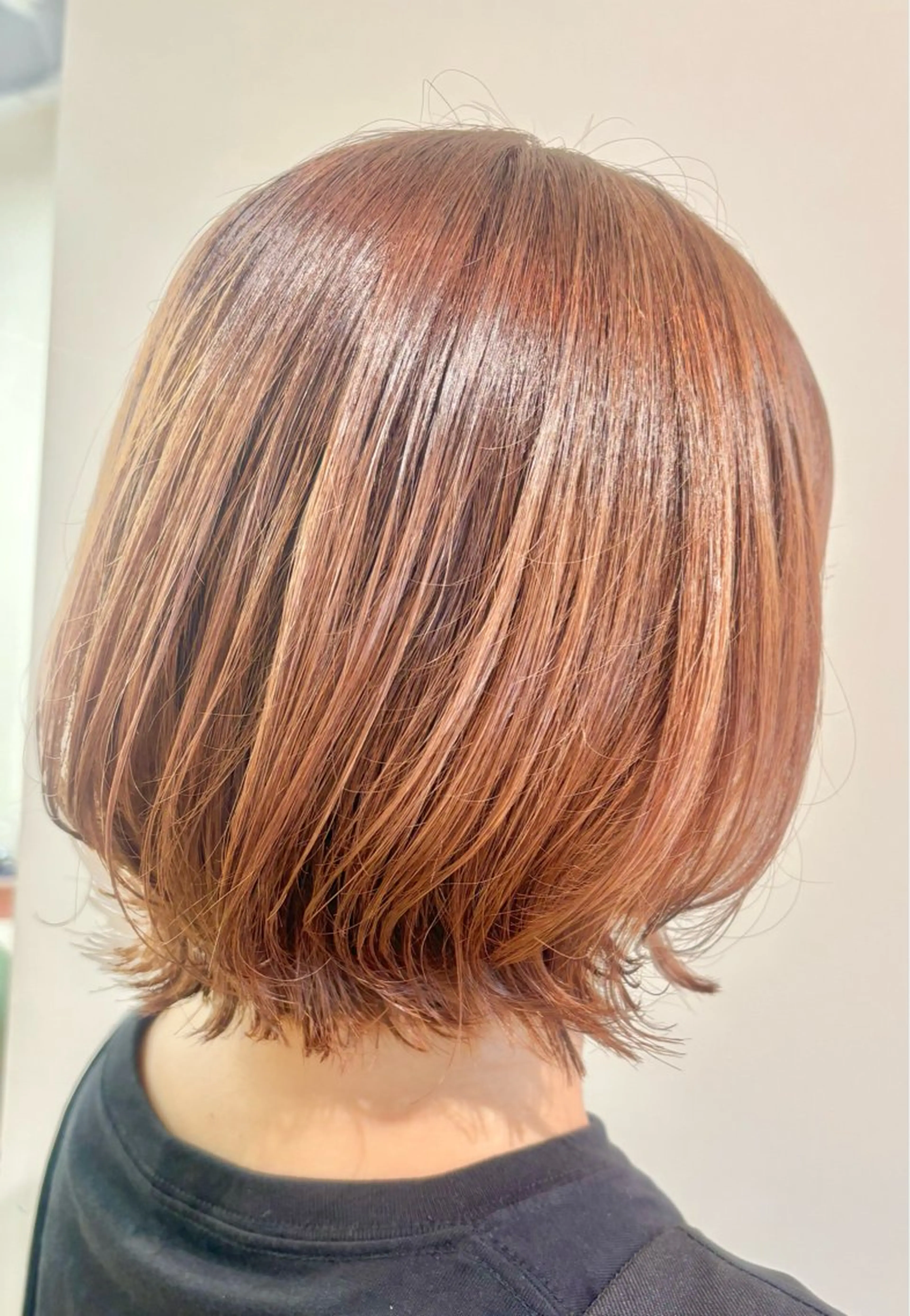 ミディアム カラー 古川 琴美のヘアスタイル