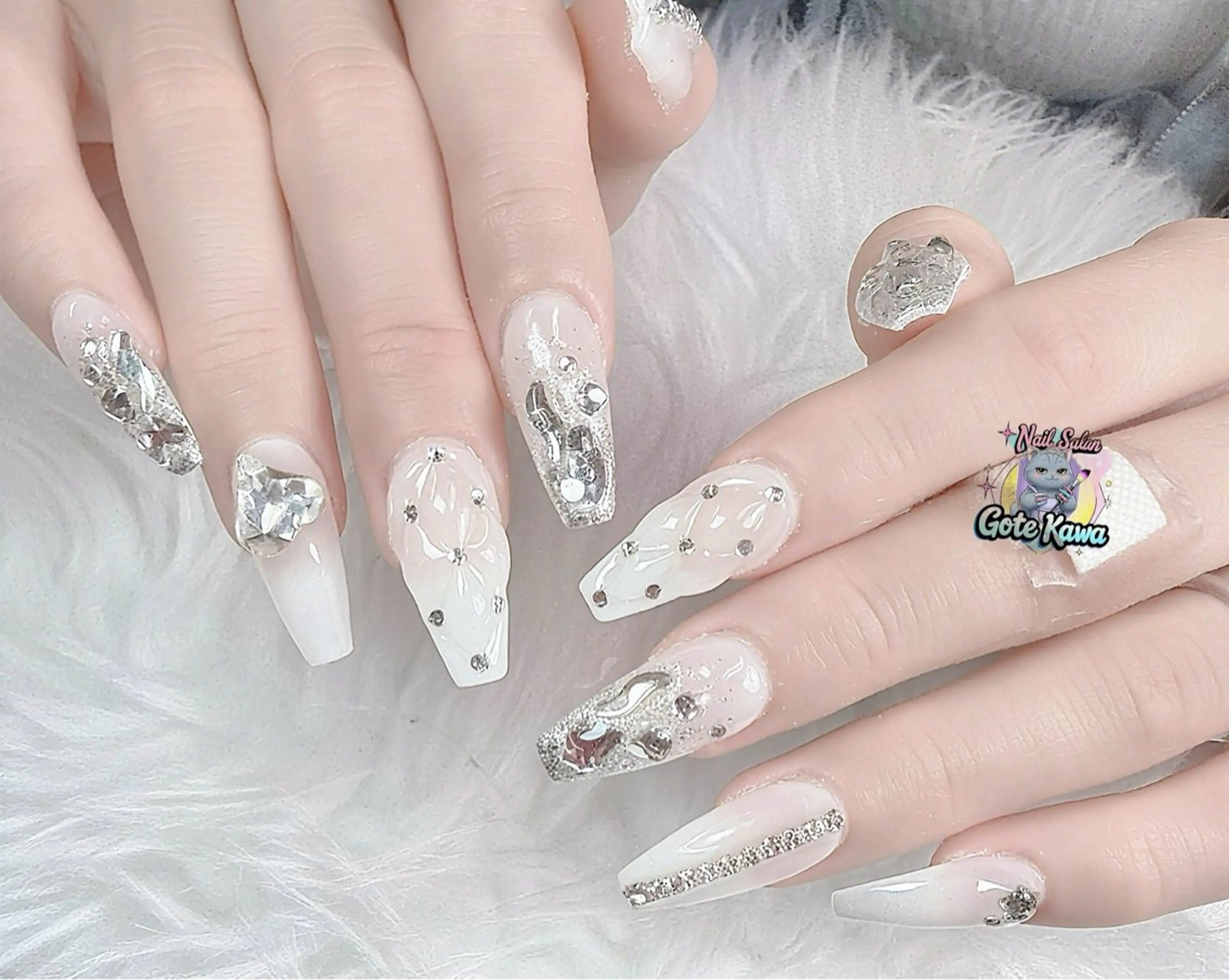 ネイル グラデーション キラキラネイル Gote Kawa nail salonのネイルデザイン