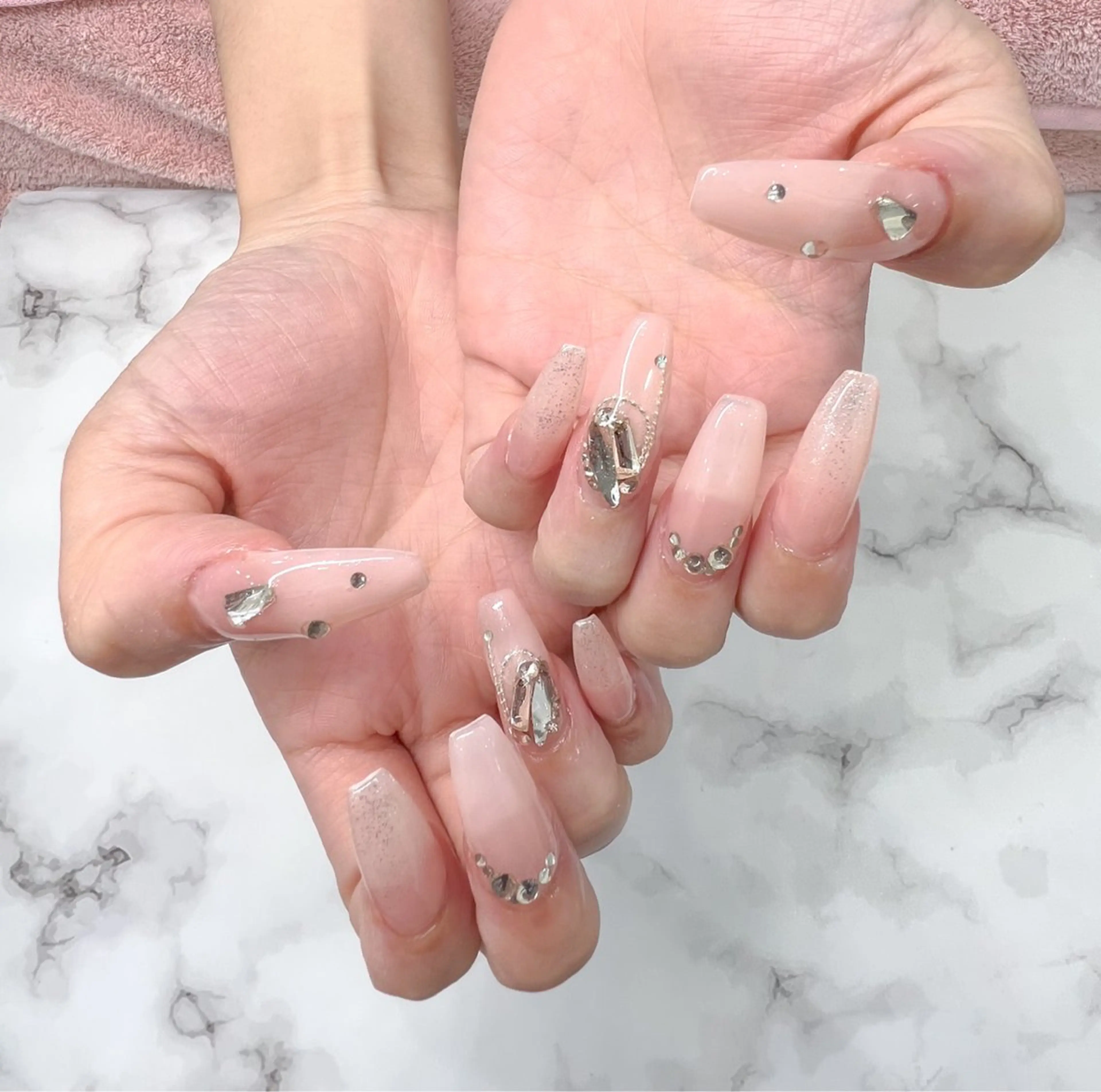 11日限定🍒🌟 チップ長さだし１０本持ち込みデザイン オフ込み 6500円 💅🏻の写真