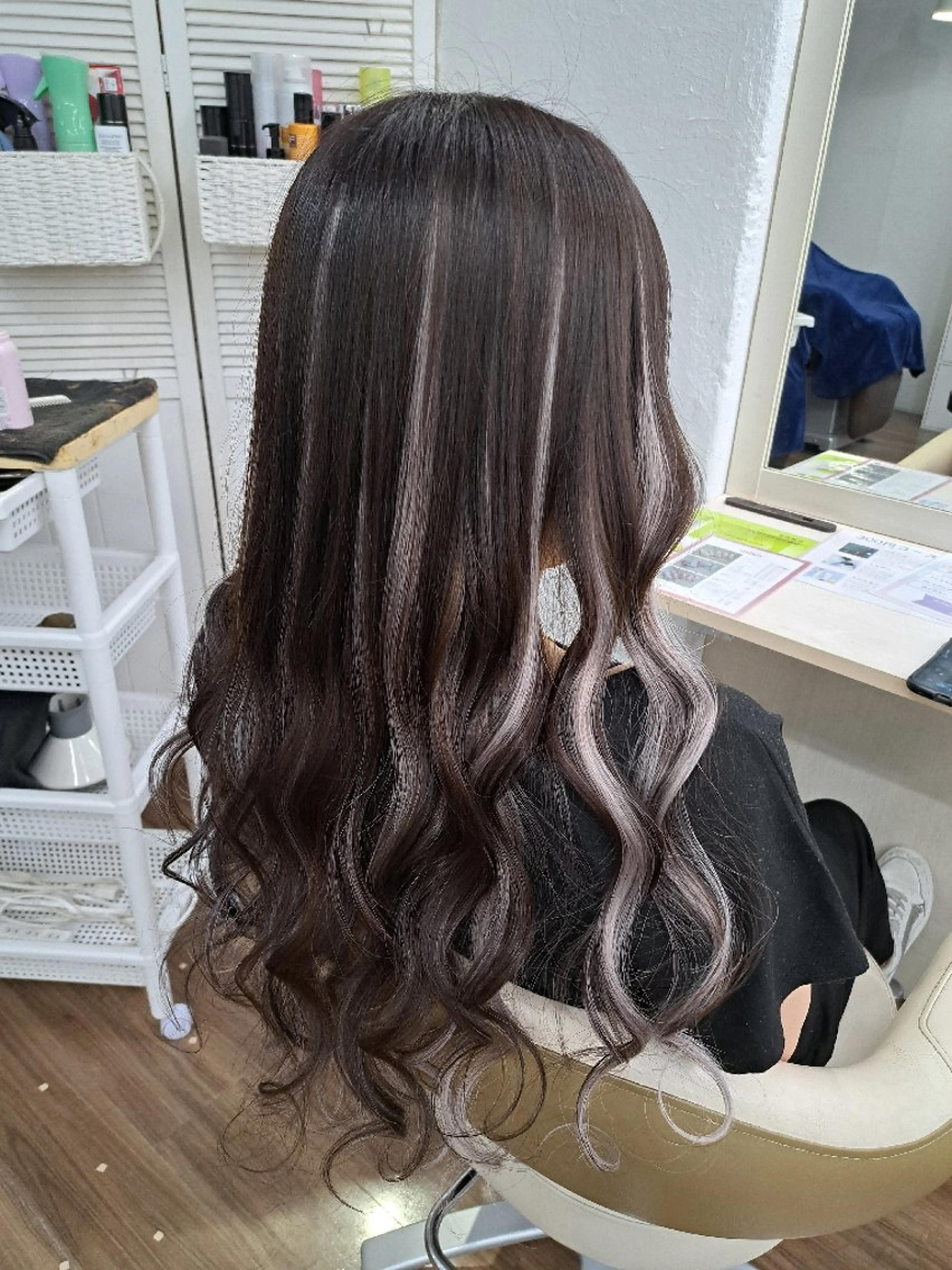 カラー ロング ハイライトカラー エクステ ハイライト ヘアカラー トリートメント エクステ GLOSS❤︎ Harunaのヘアスタイル