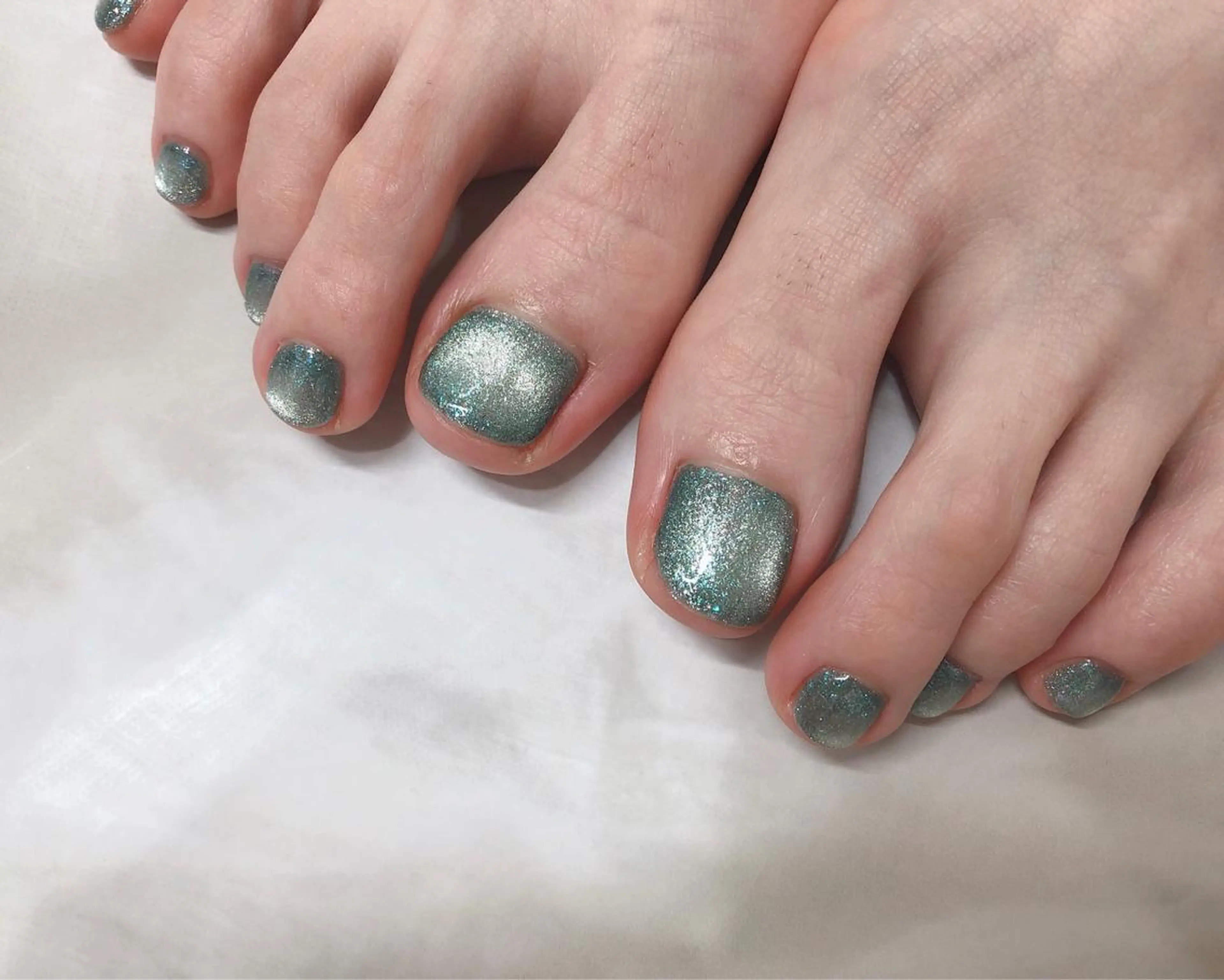 ネイル ブルー マグネットネイル フットネイル nail heron所属・saki_ nail heronのネイルデザイン