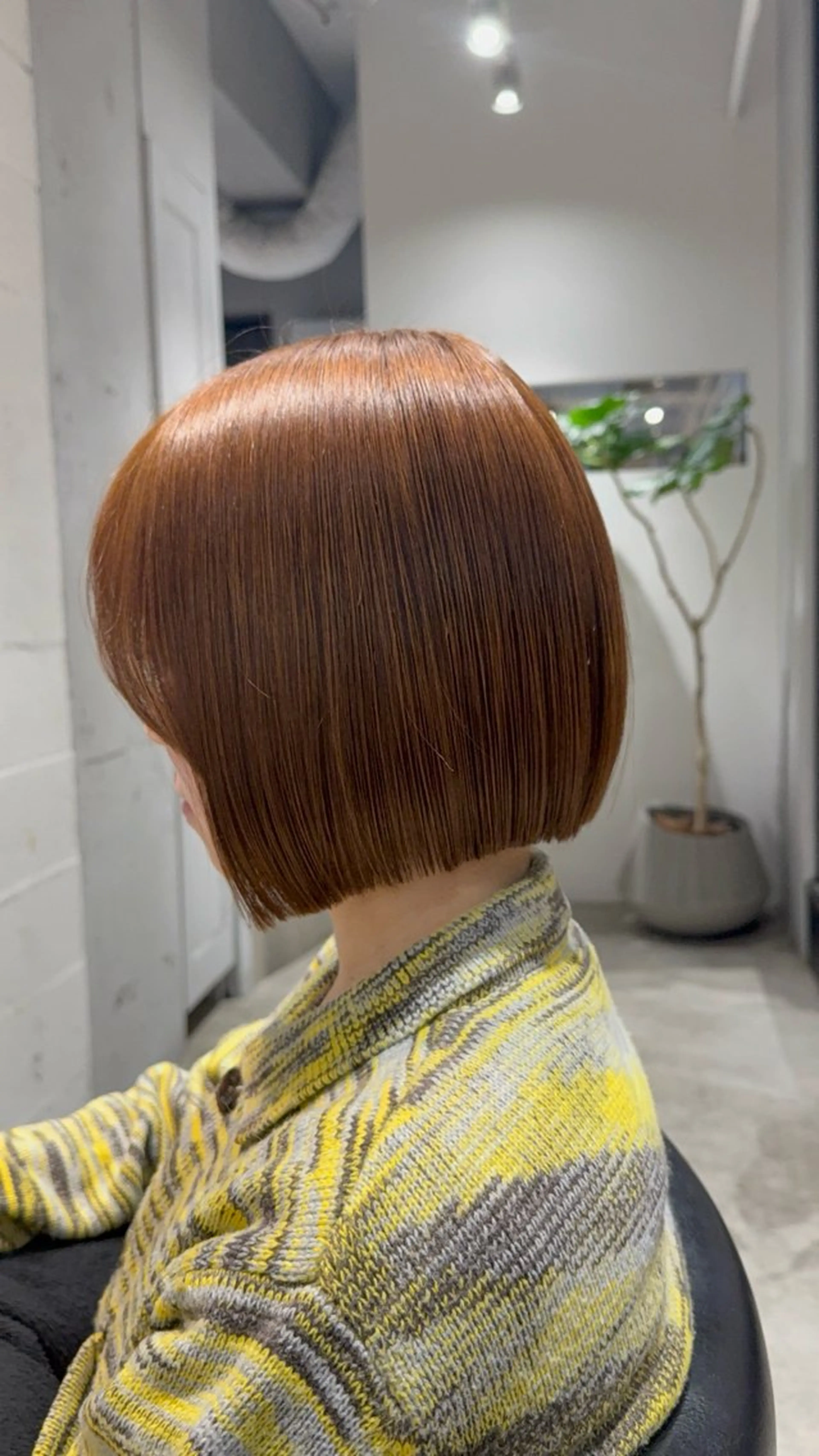 ショート ボブ あんな🦋レイヤー カット/透明感カラーのヘアスタイル