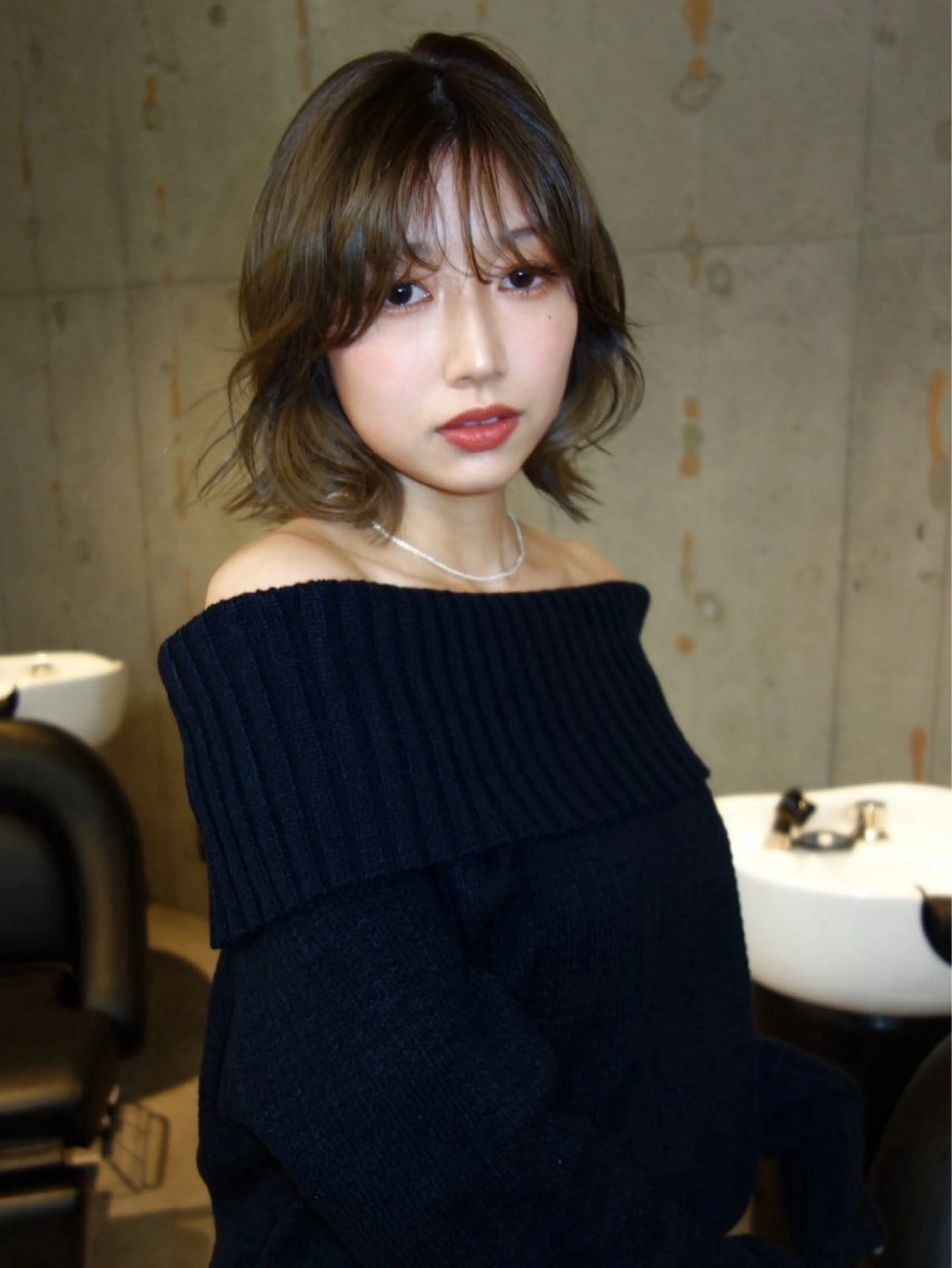ミディアム レイヤーカット 松尾 伊純のヘアスタイル