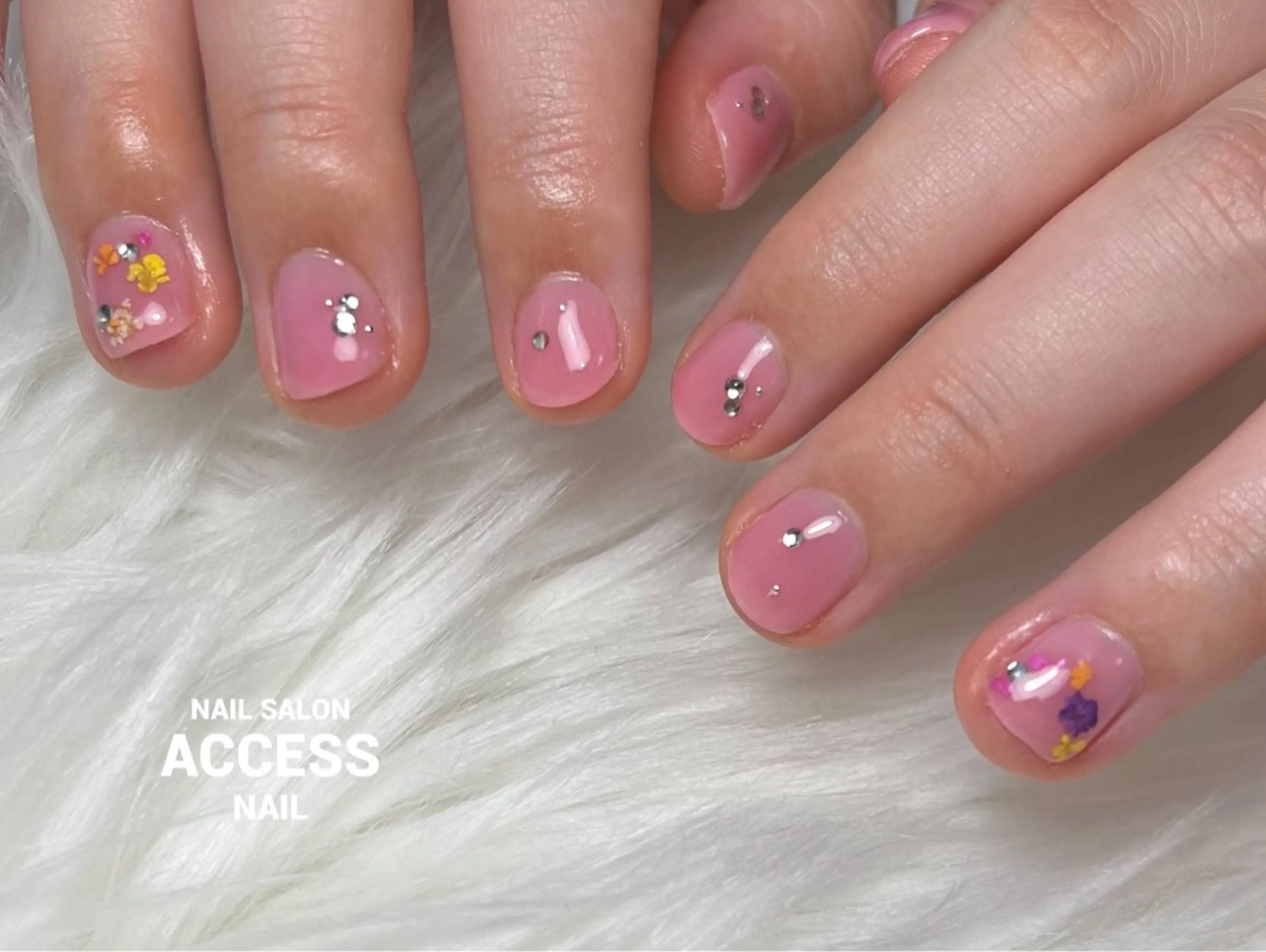 ネイル access nailのネイルデザイン