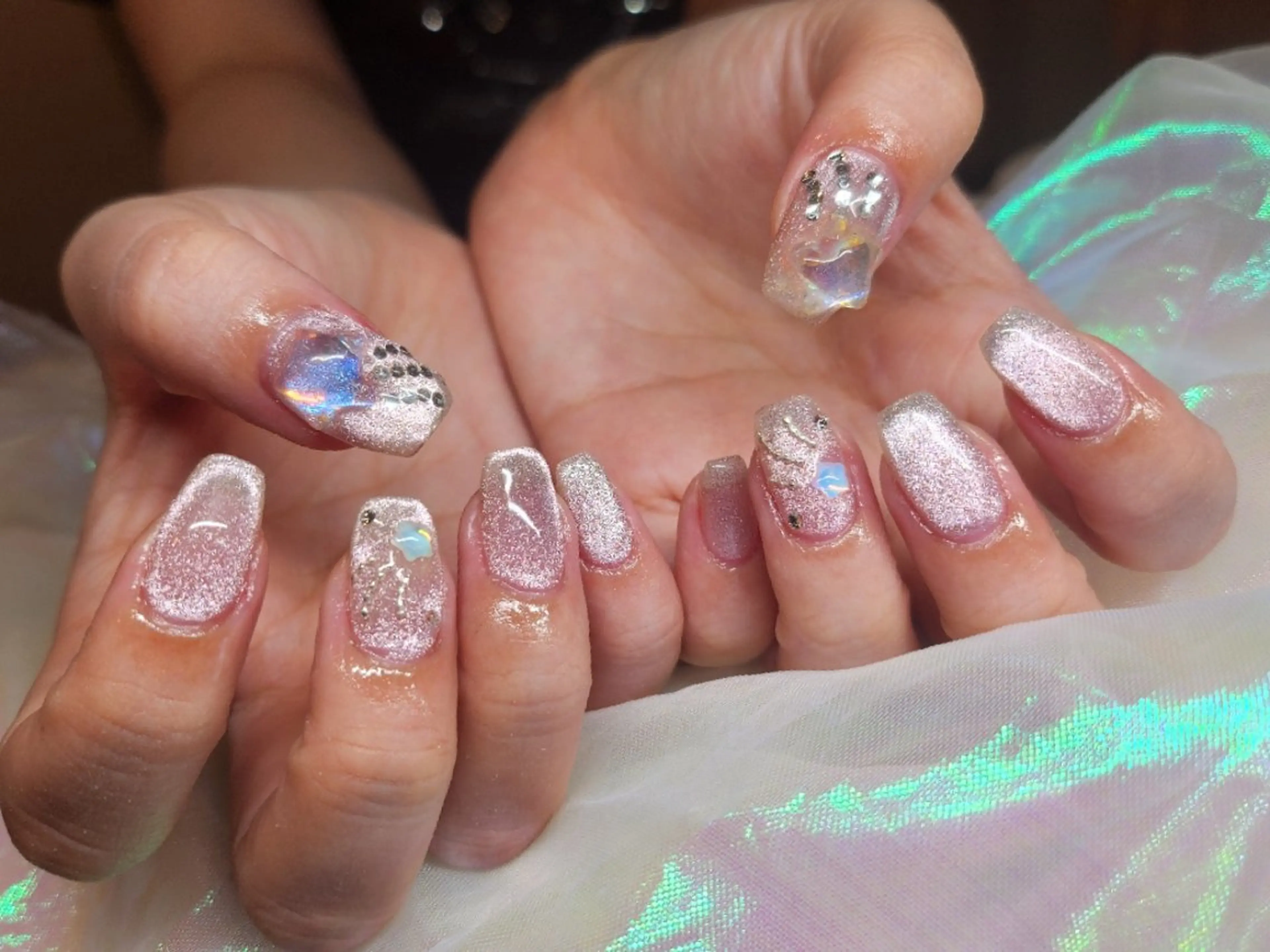 ネイル マグネットネイル ハンドネイル 💜bora .のネイルデザイン