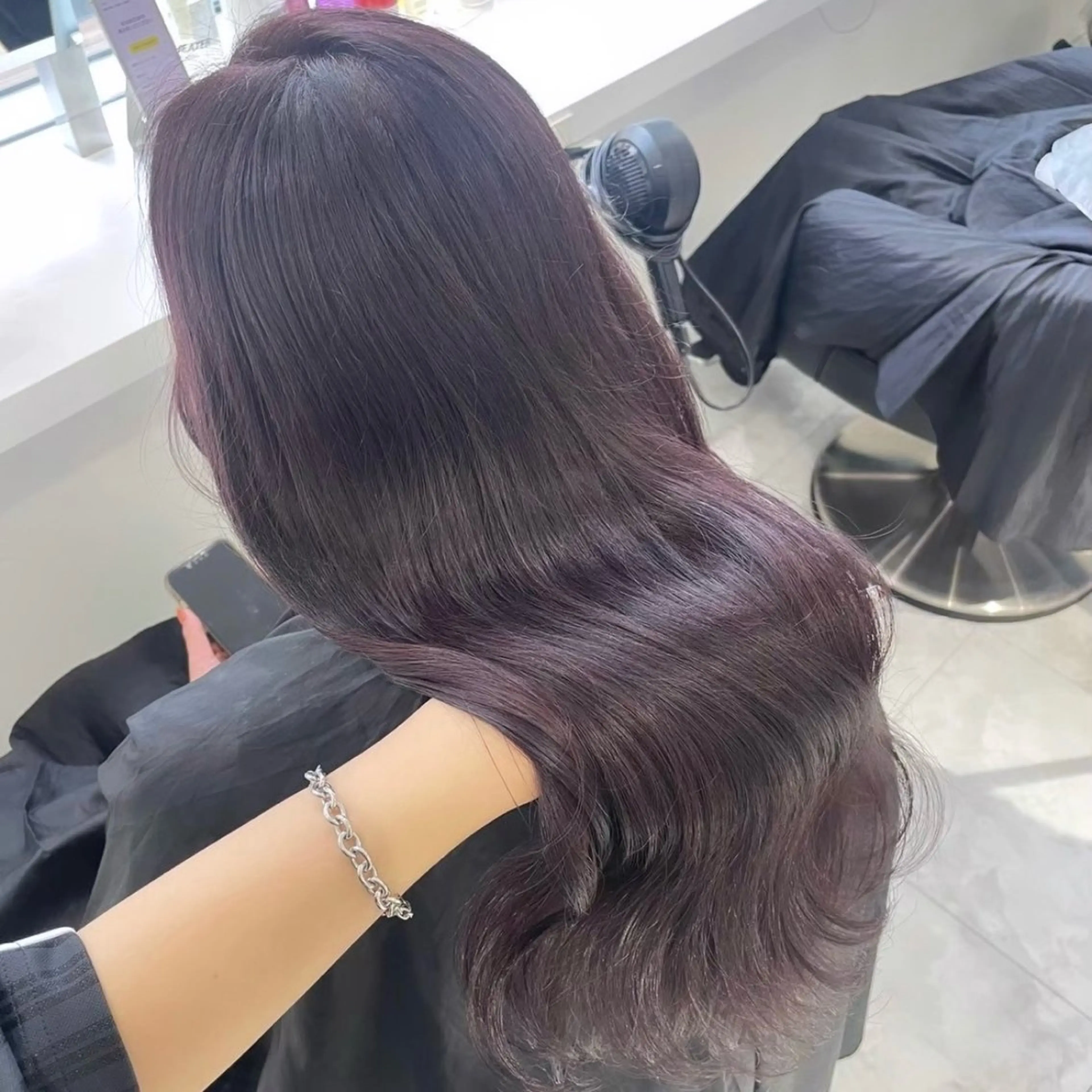 カラー ヘアカラー トリートメント 🤍ブリーチなし ブラウンhimi🤍のヘアスタイル