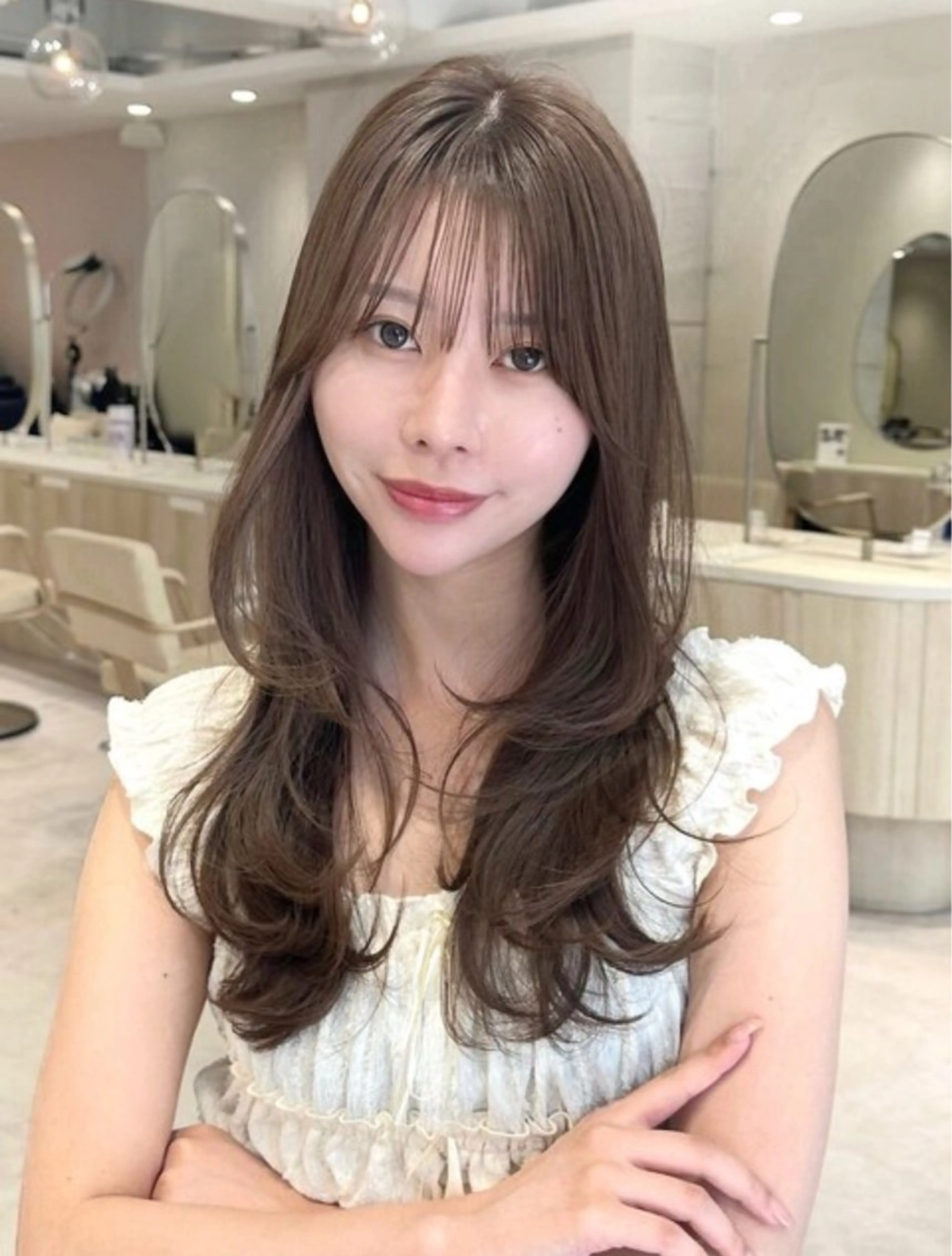 ロング カラー 韓国風ヘア レイヤーカット ロング 小顔カット カット ヘアカラー カット無料｜レイヤー カット｜韓国モテへアのヘアスタイル