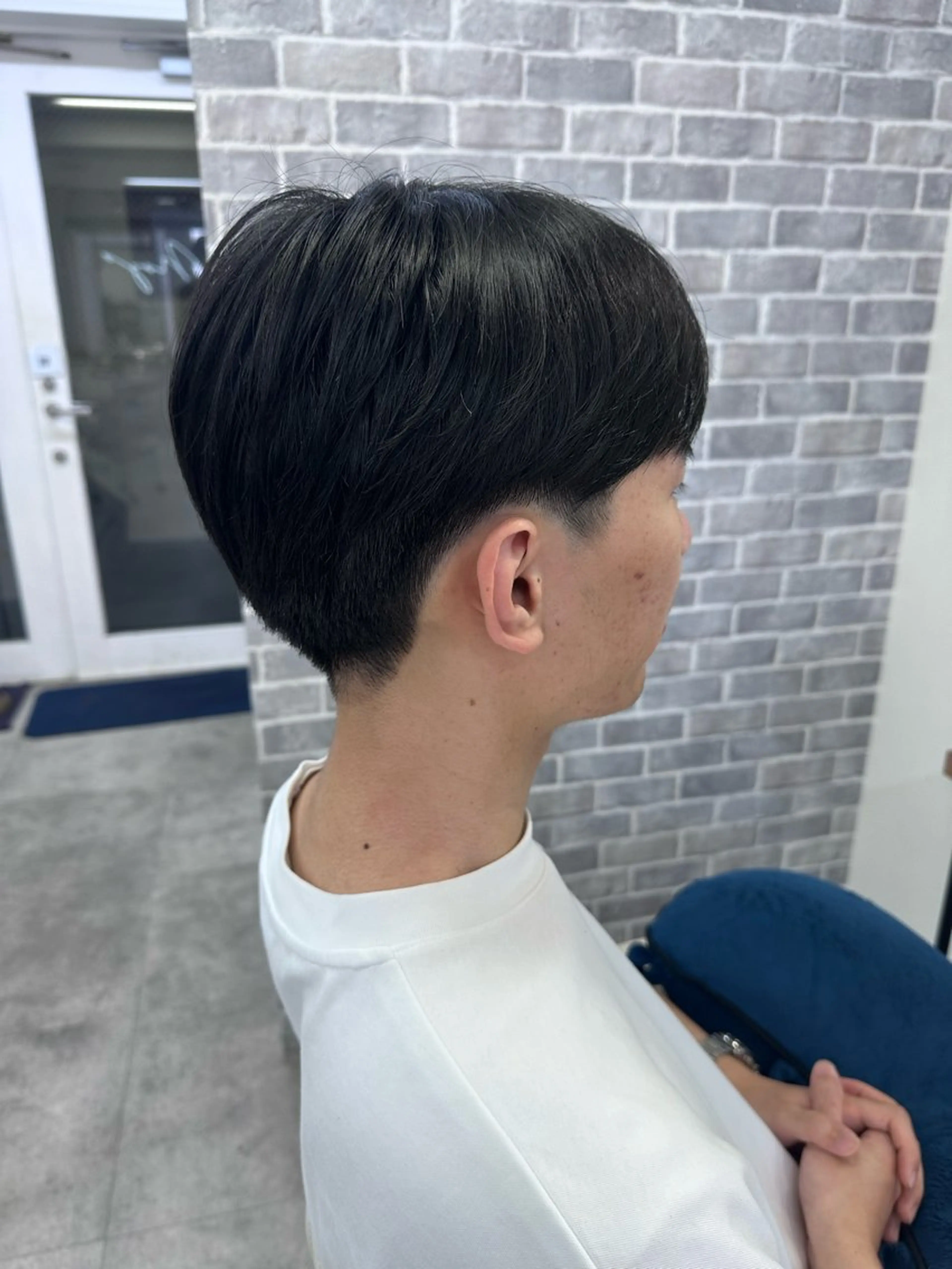 メンズ ビジネス センターパート メンズパーマ 学生（メンズ向け） メンズショート カット Noy所属・Noyヨシモト ヒロトのヘアスタイル