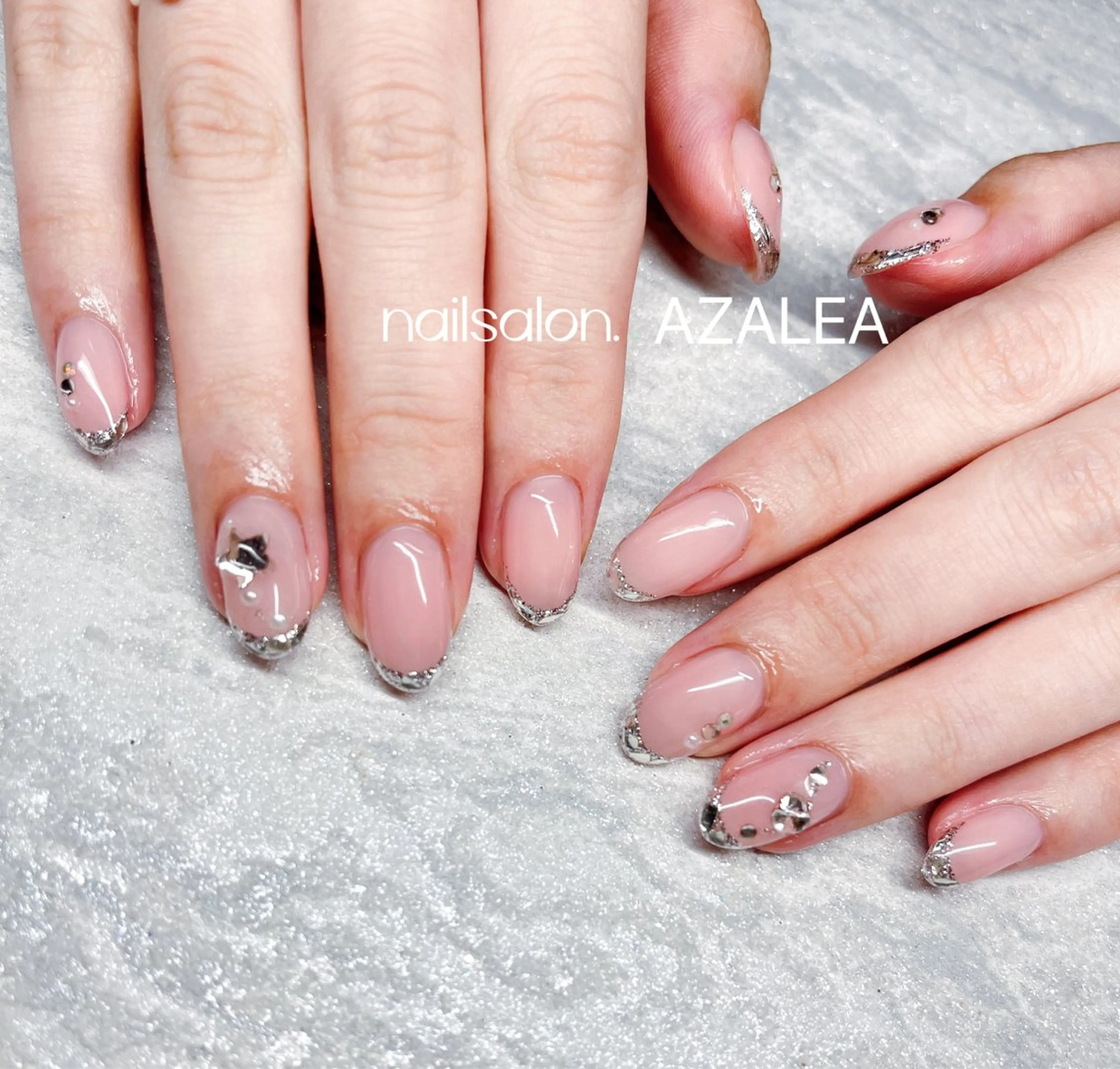 ネイル R inのネイルデザイン