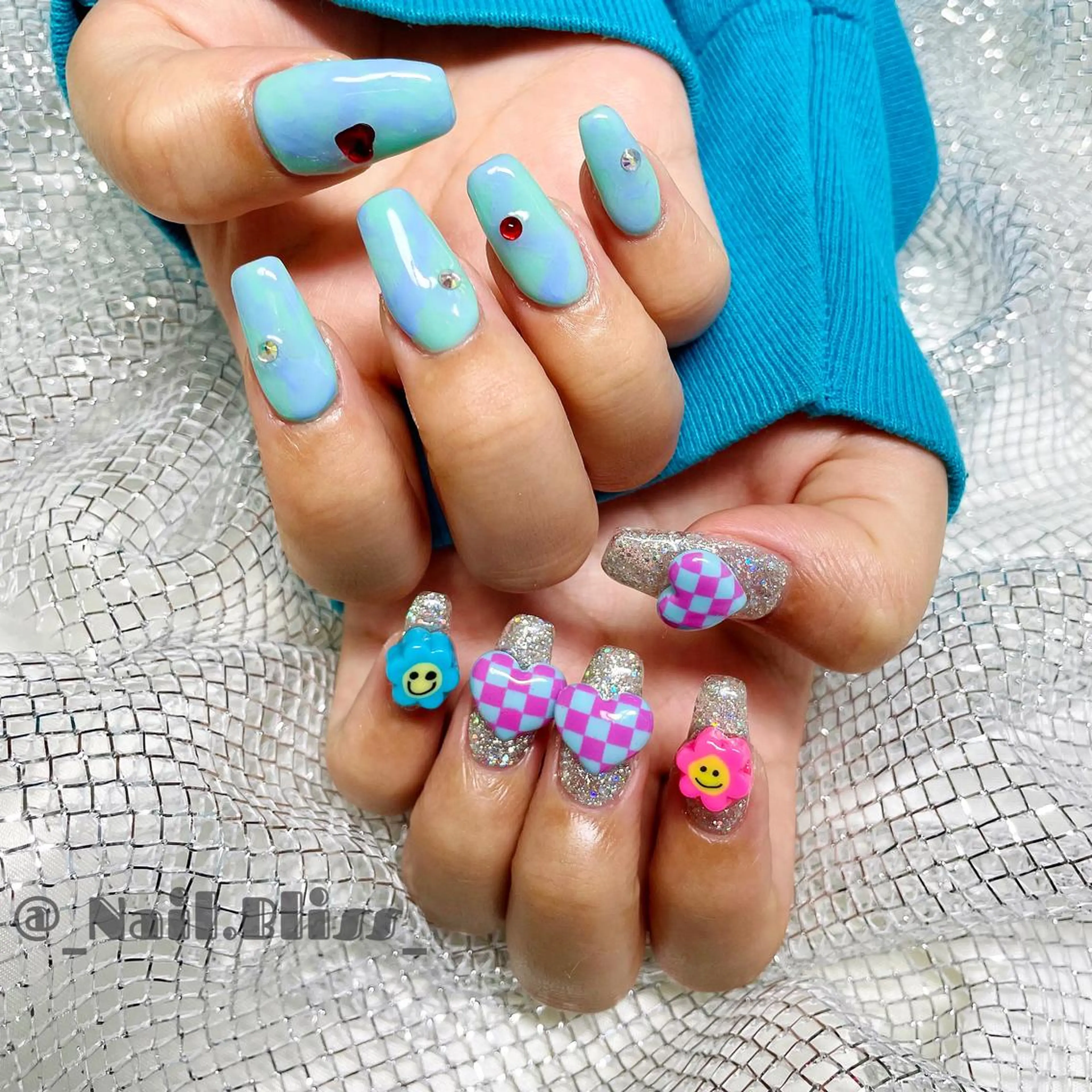 ネイル ハート 持ち込み ハンドネイル NAIL BLISSのネイルデザイン