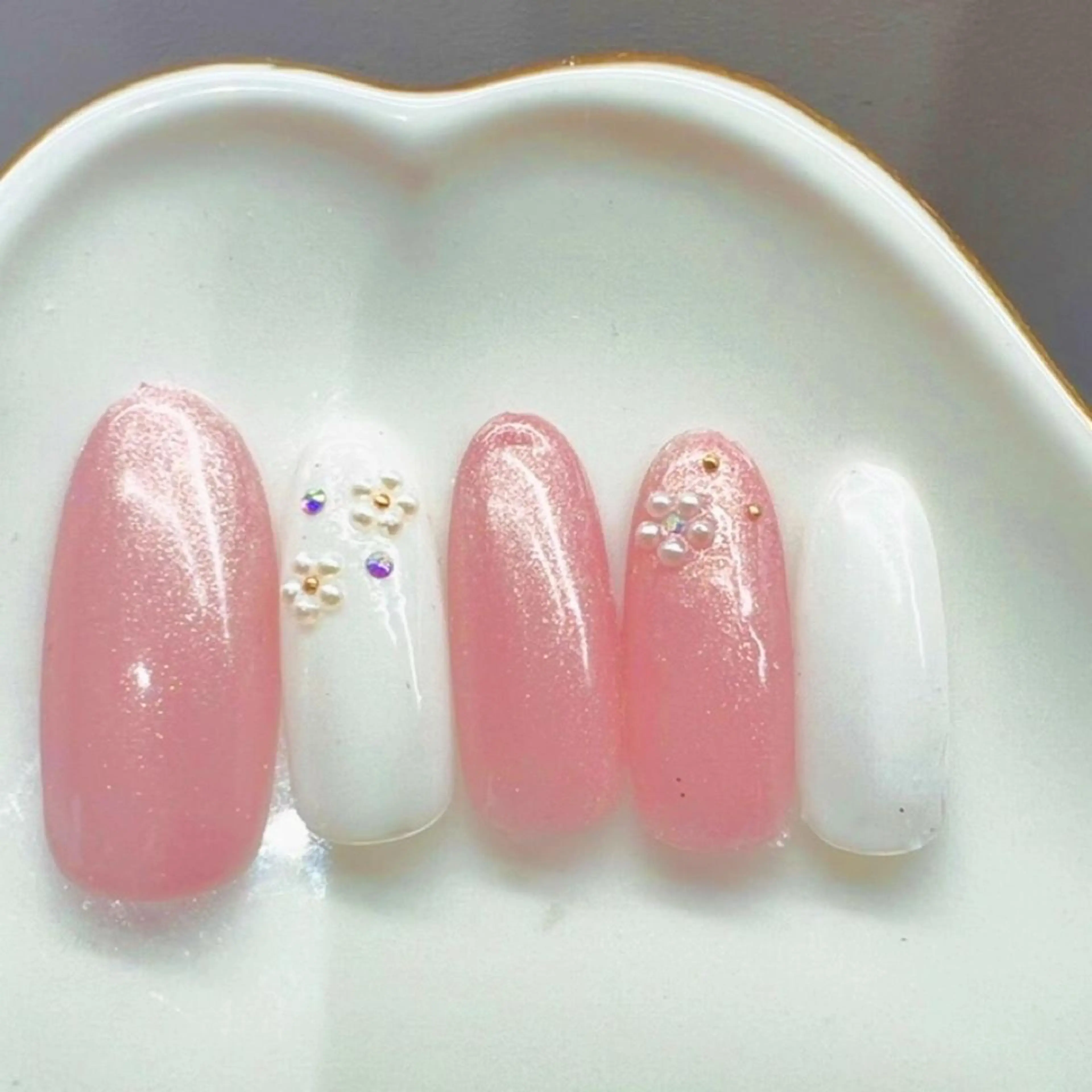 ネイル 練馬駅近ネイルラニ 不細工爪90分で美爪のネイルデザイン