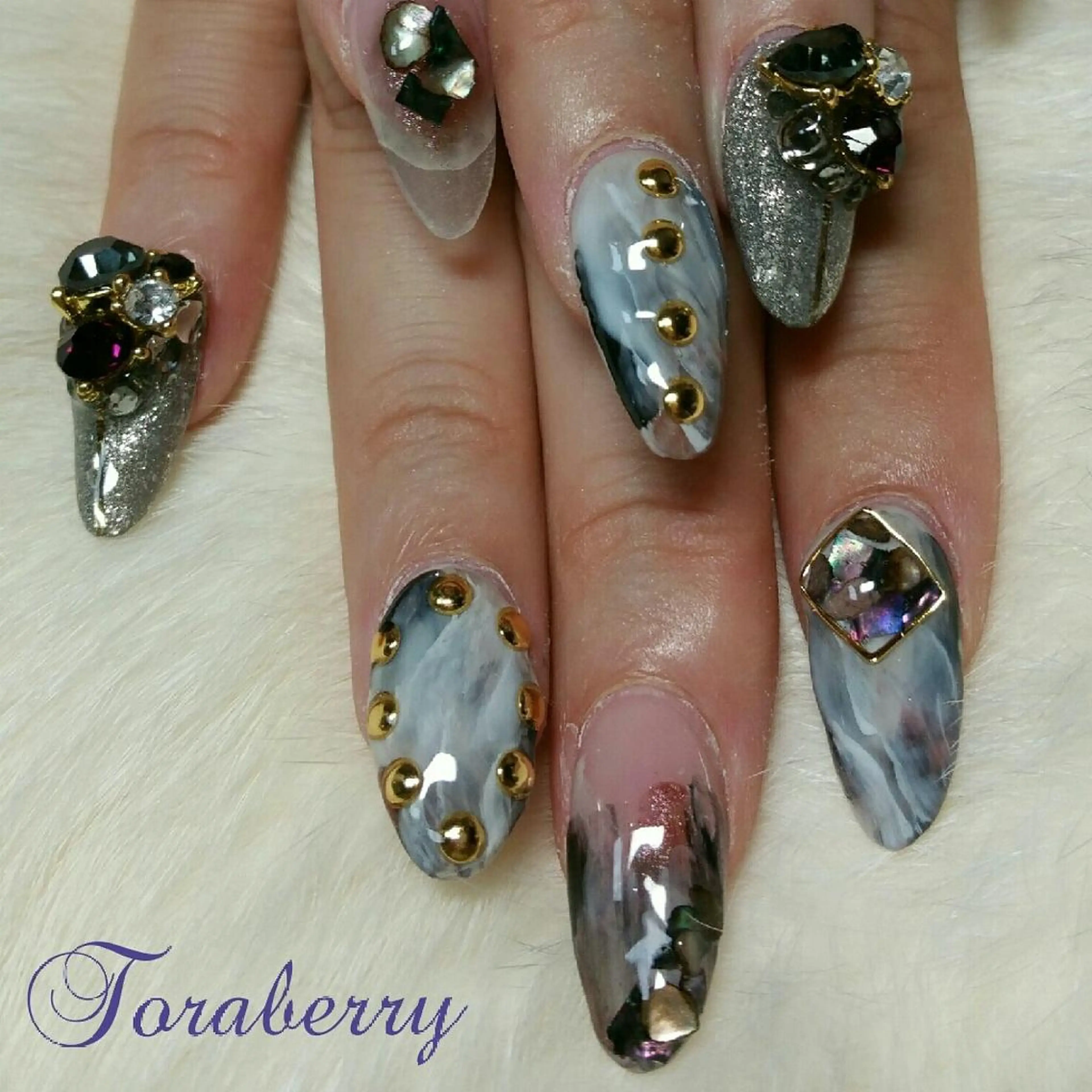 ネイル ハンドネイル ネイリスト なつみのネイルデザイン