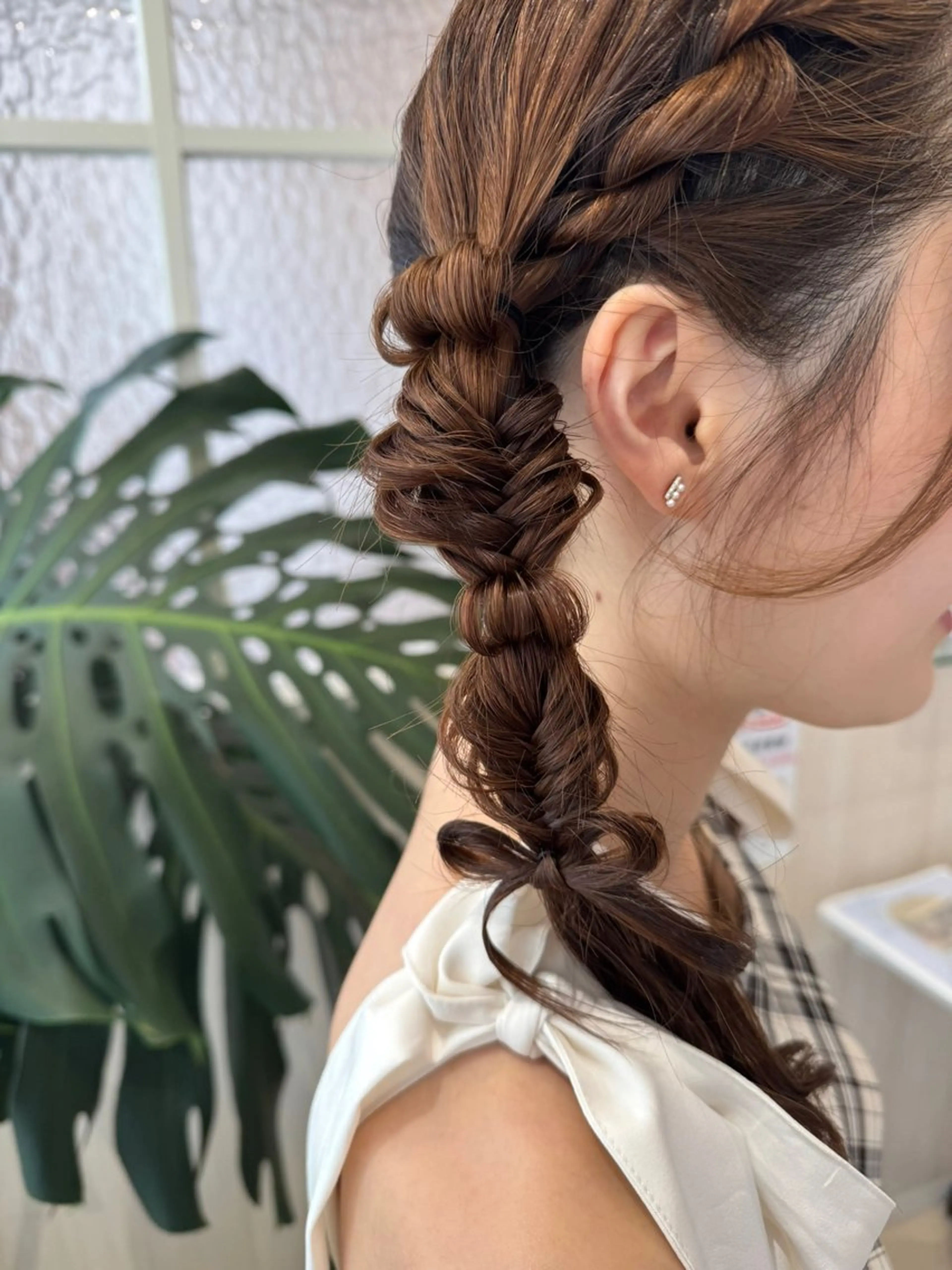 ヘアアレンジ ツインテール 髪飾り 坂上 晴日のヘアスタイル