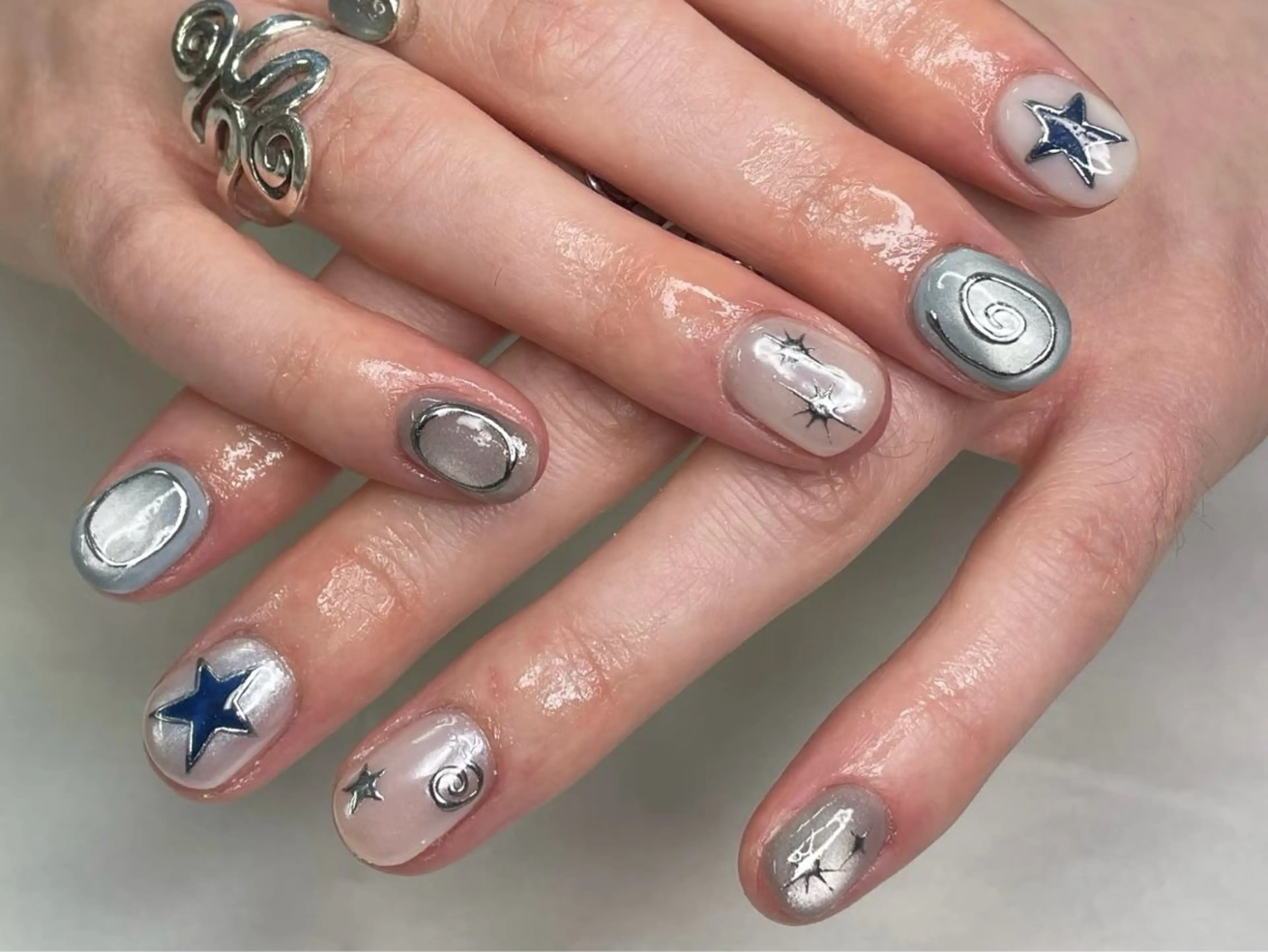 ネイル アートネイル オーロラネイル クリアネイル 長さ出し フレンチネイル 原田 梨香のネイルデザイン