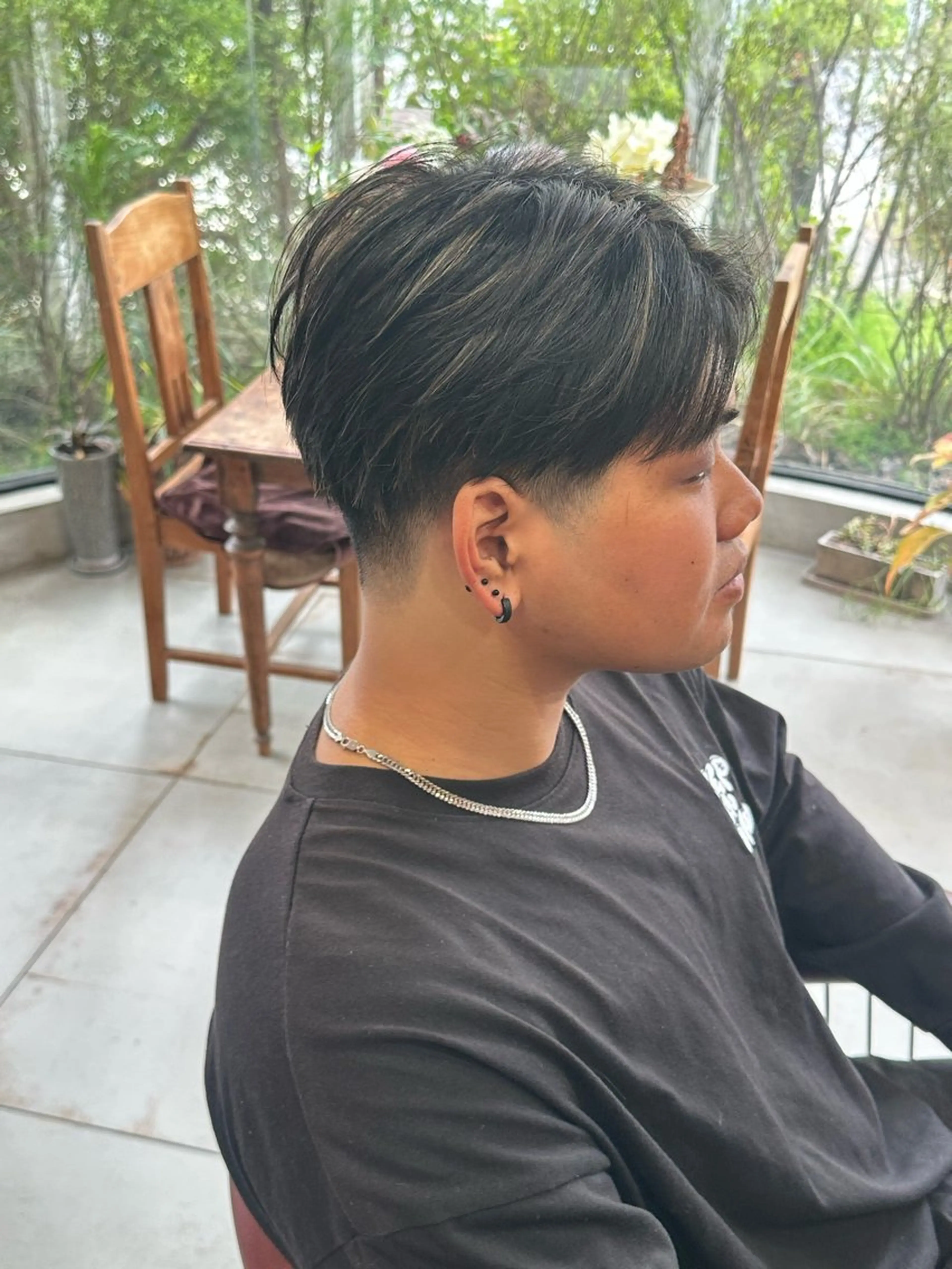 【メンズ大人気メニュー‼️】メンズカット+ハイライトカラーの写真