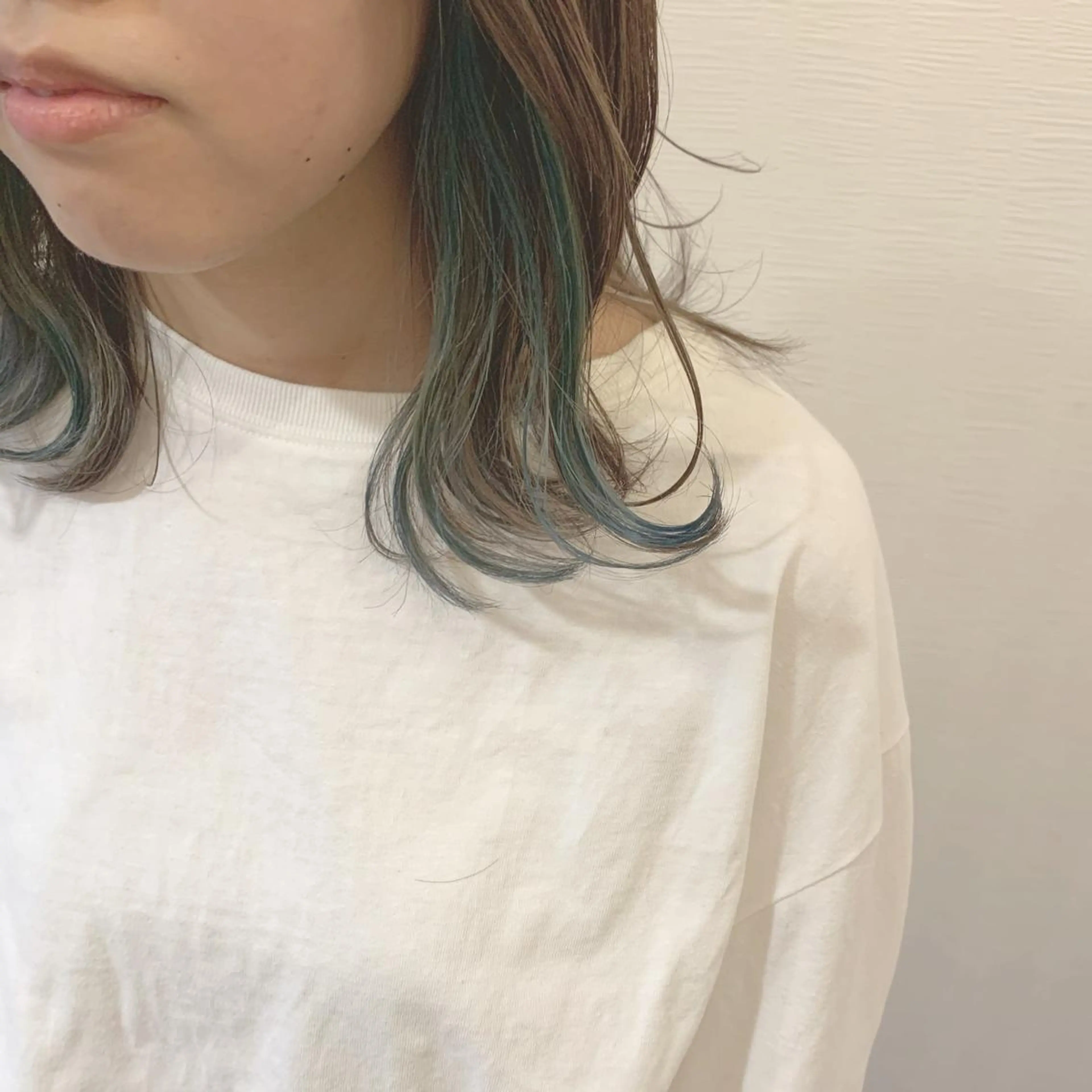 ミディアム カラー ベージュカラー インナーカラー ヘアカラー トリートメント 池田 真由美のヘアスタイル