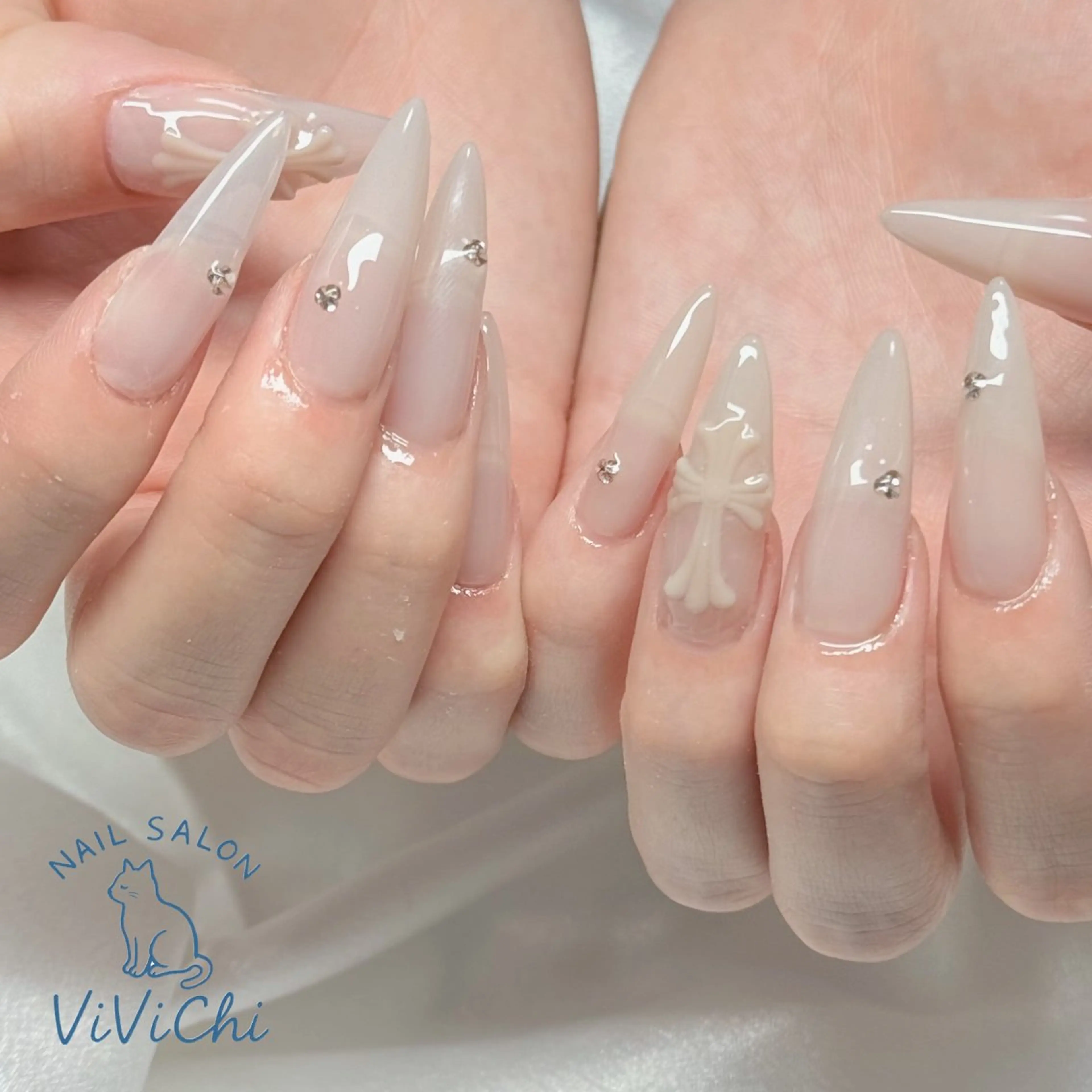 ネイル ハンドネイル ViViChi 梨帆のネイルデザイン