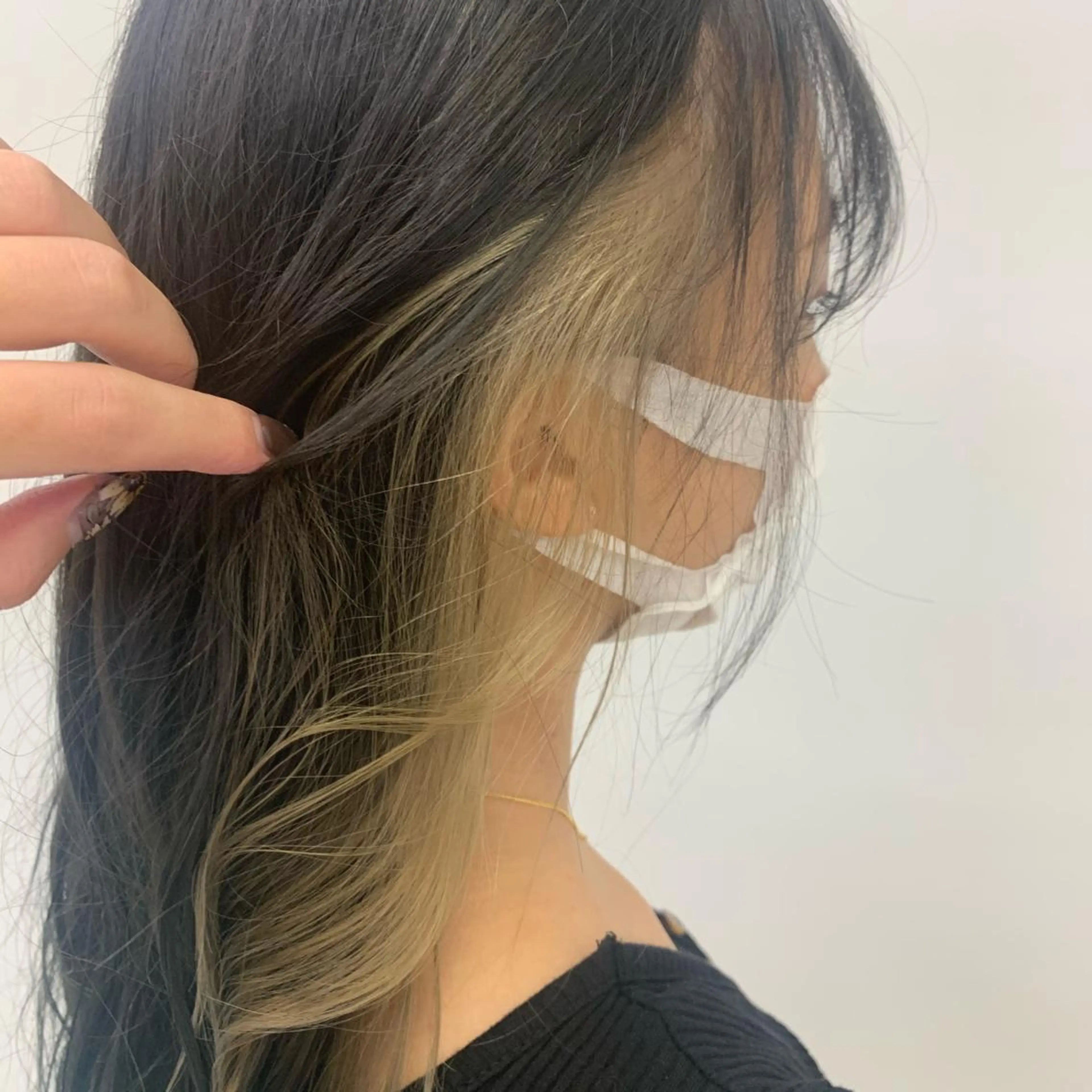 ロング カラー インナーカラー カット ヘアカラー 川上 紗也加のヘアスタイル