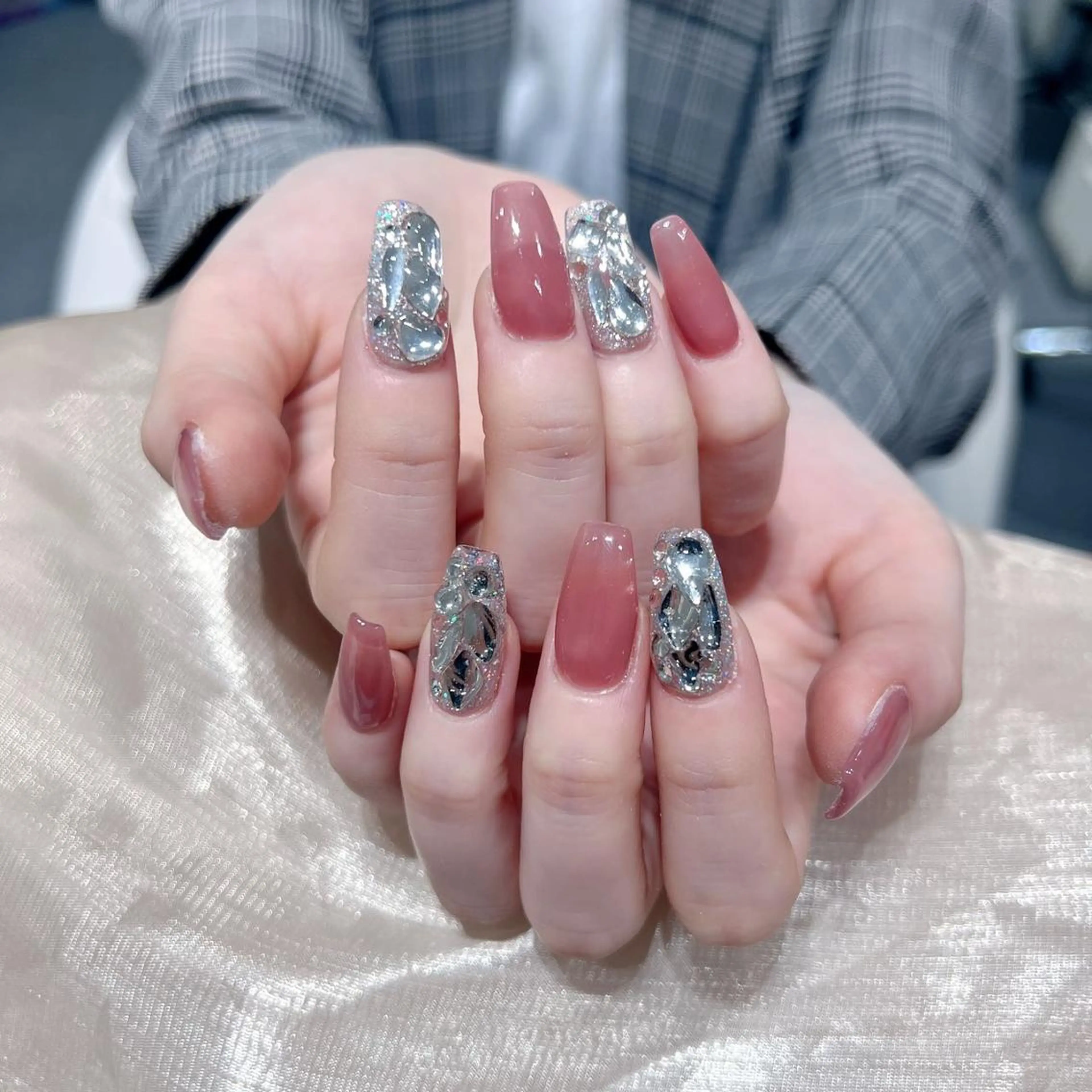 ネイル 長さ出し ネイルチップ Queens momoのネイルデザイン