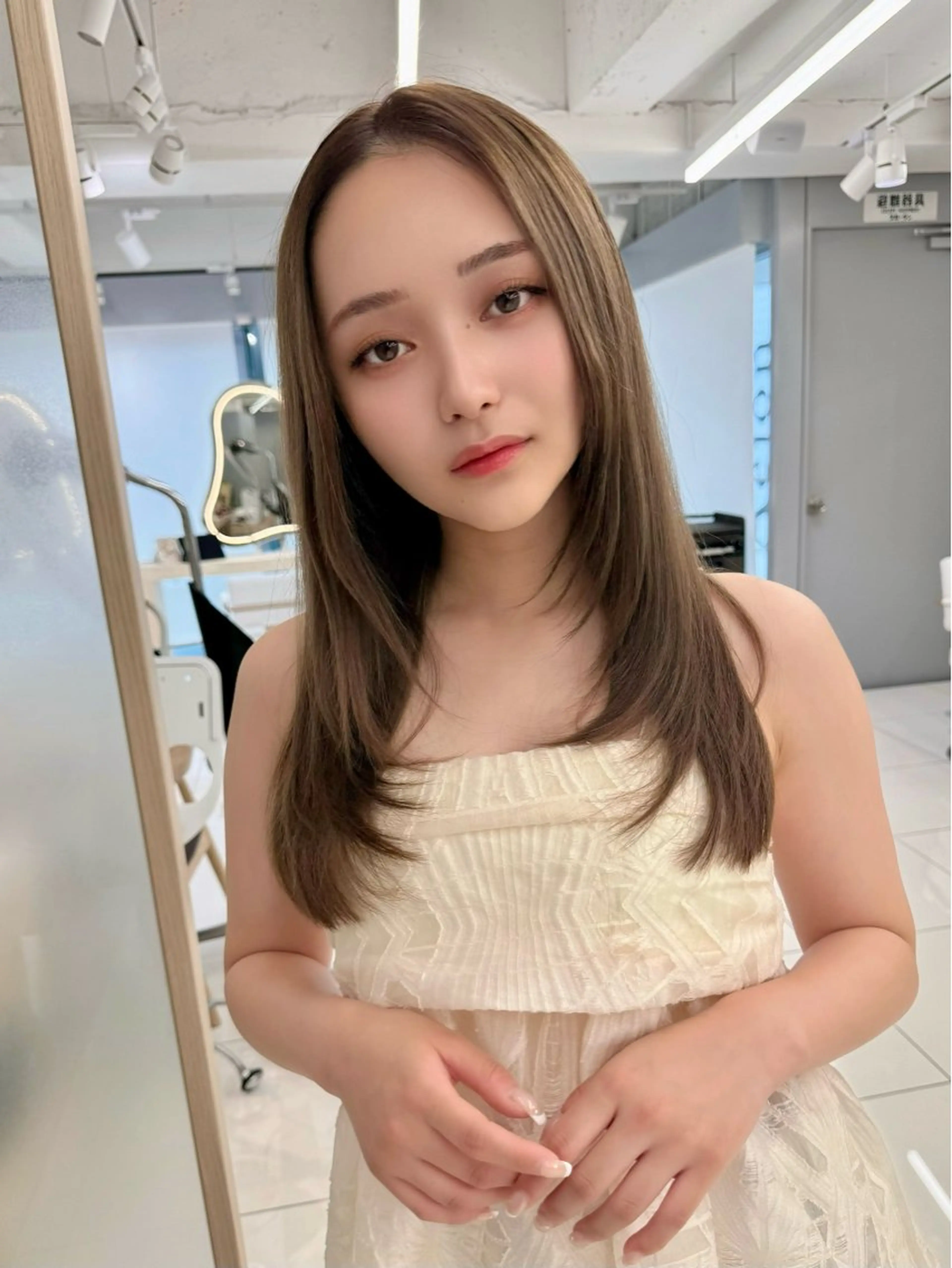 ロング 三鷹で1番ショート ボブをカットする新谷のヘアスタイル