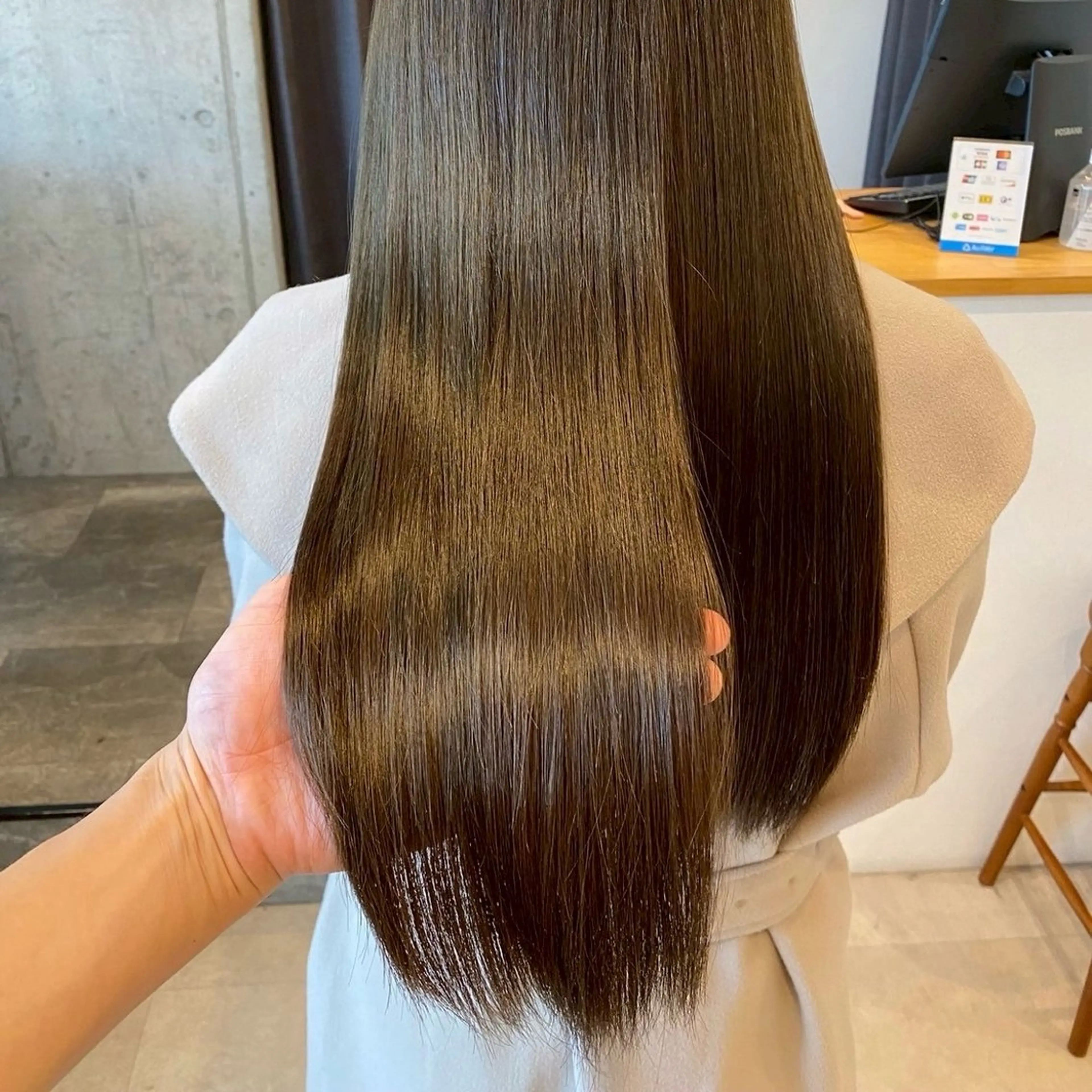 ロング カラー カット ヘアカラー トリートメント ブリーチなし 暖色カラー/井上あいのヘアスタイル