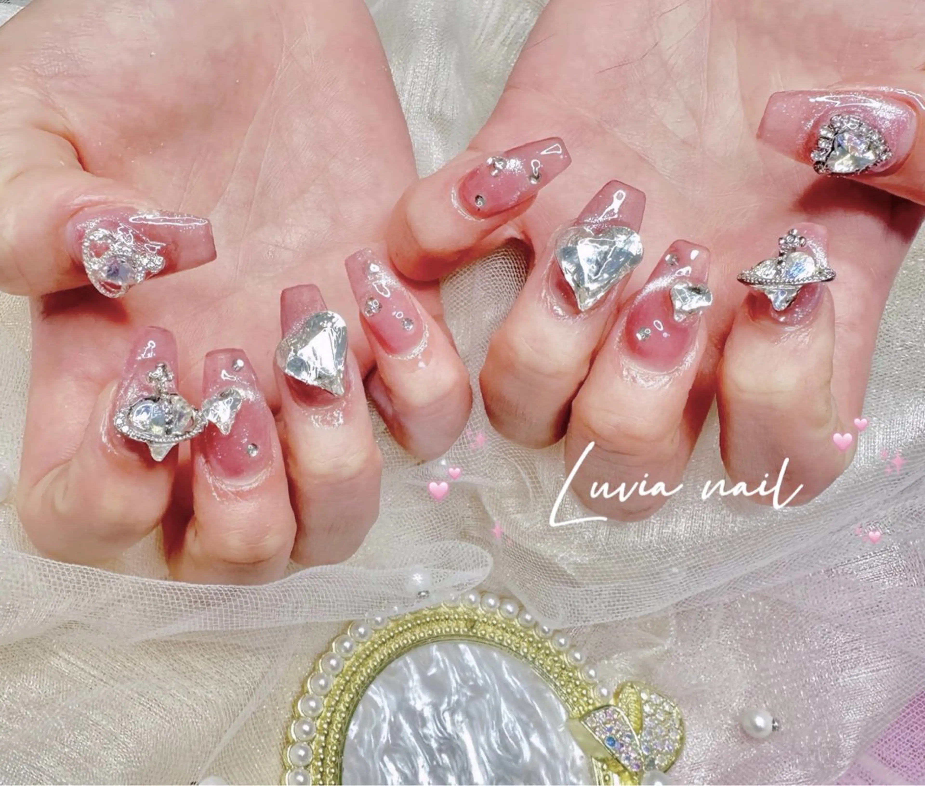 ネイル Lychee nail salon所属・🎀Luvia ワンホンネイル💫のネイルデザイン