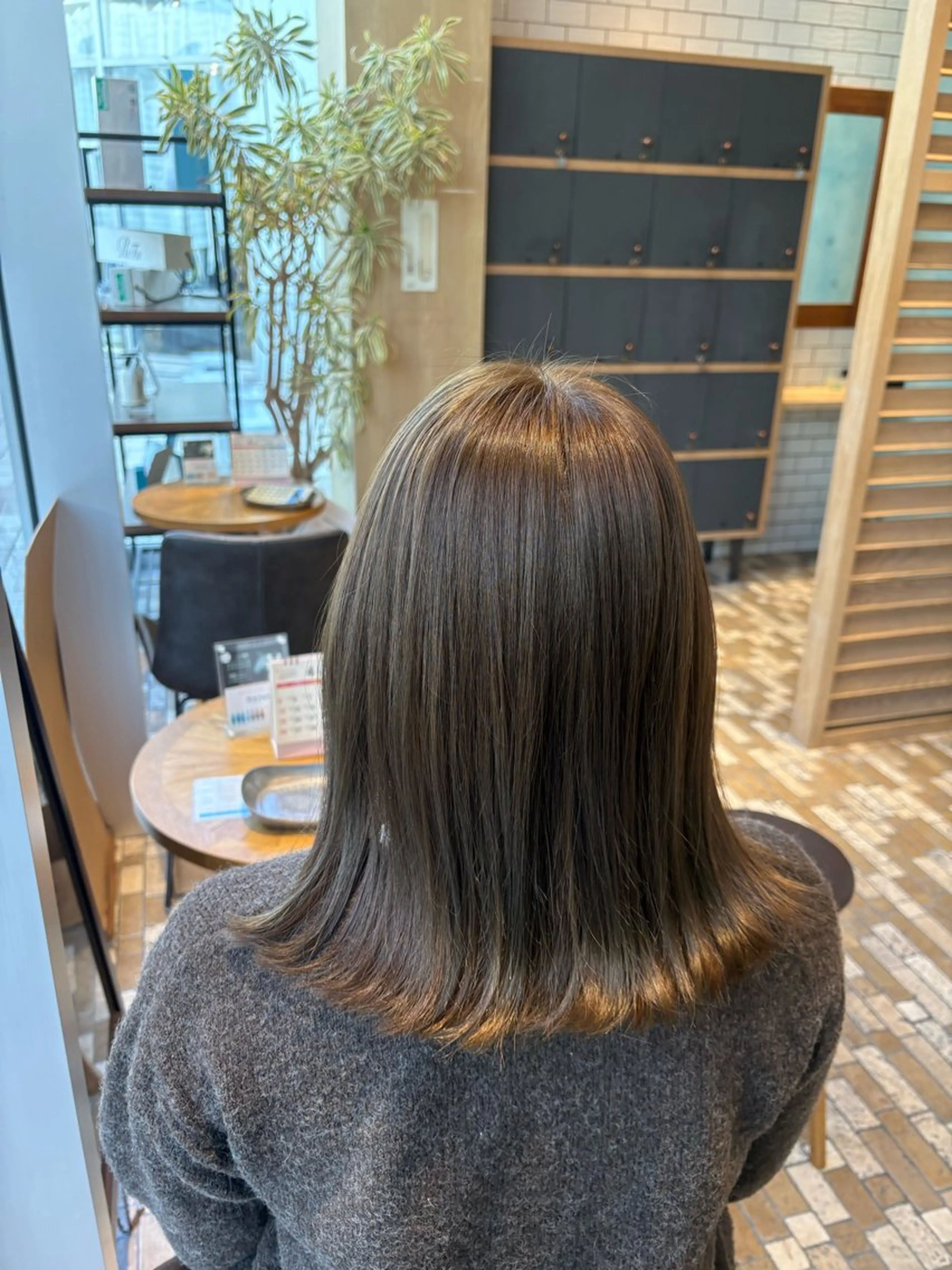 セミロング カット ヘアカラー Lolonois 森ノ宮/RINのヘアスタイル