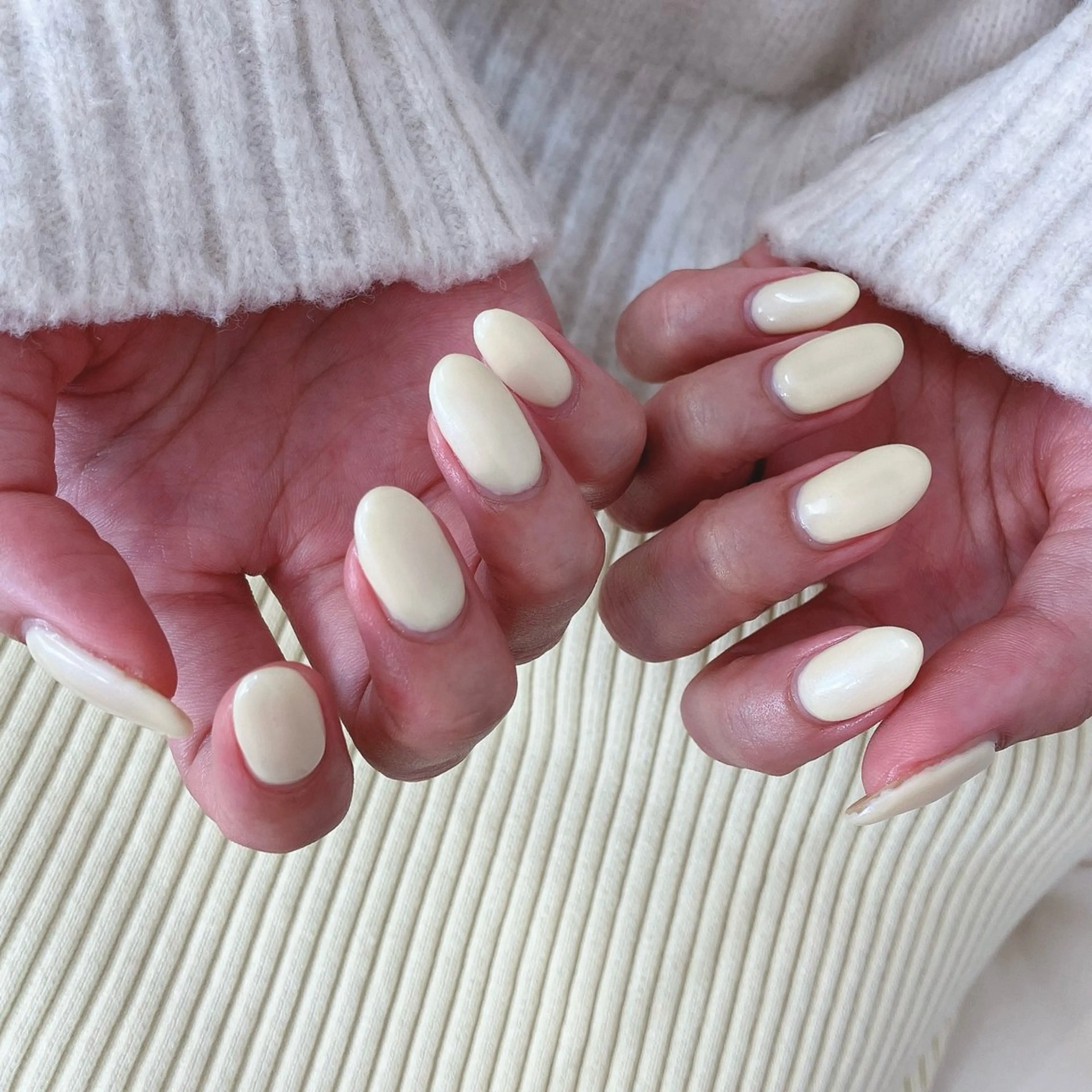 ネイル おそろいネイル ハンドネイル nails 🎀meのネイルデザイン