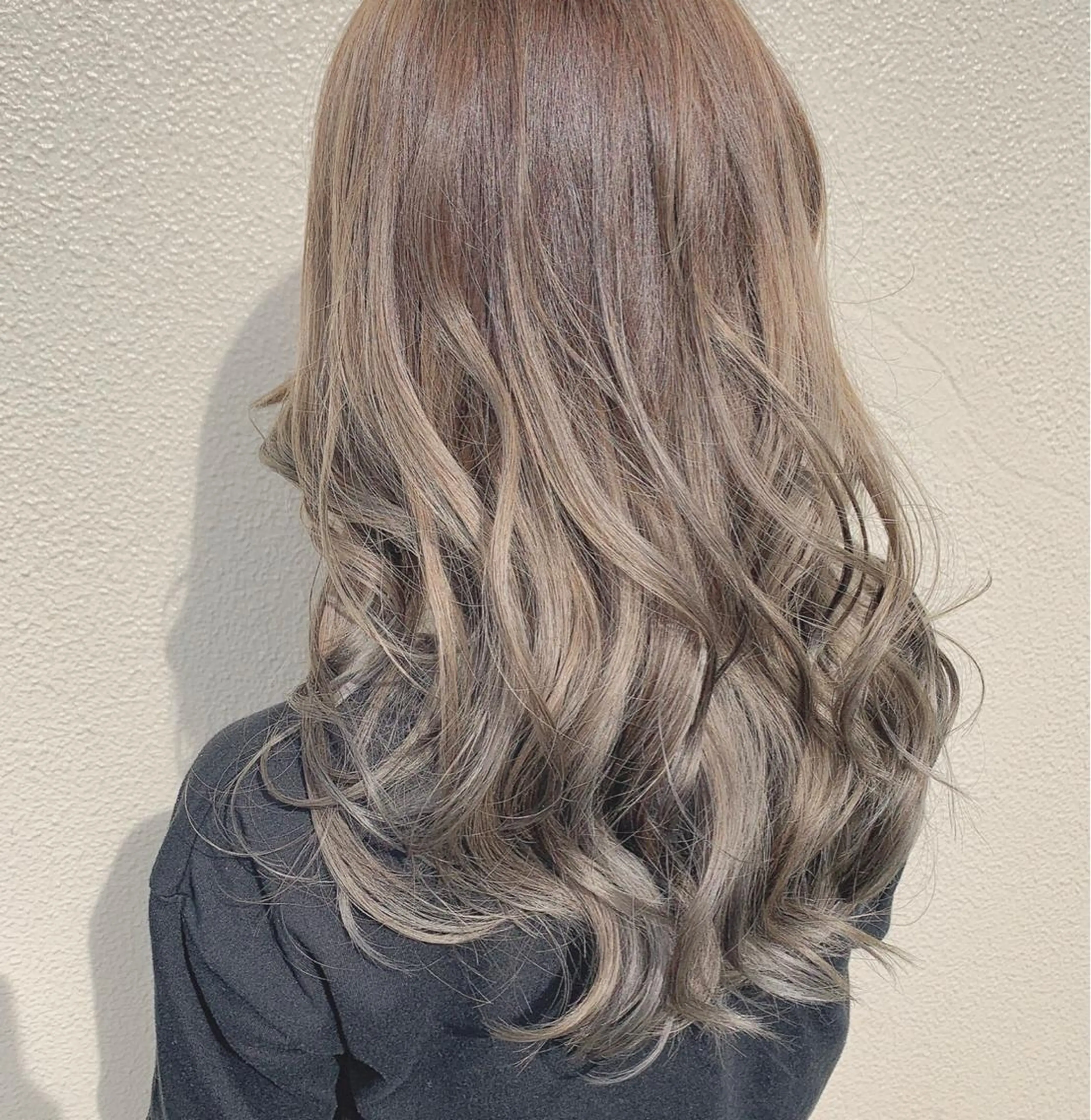 セミロング カラー グレージュ ミルクティーグレージュ 大山 亮　　【髪質改善】のヘアスタイル