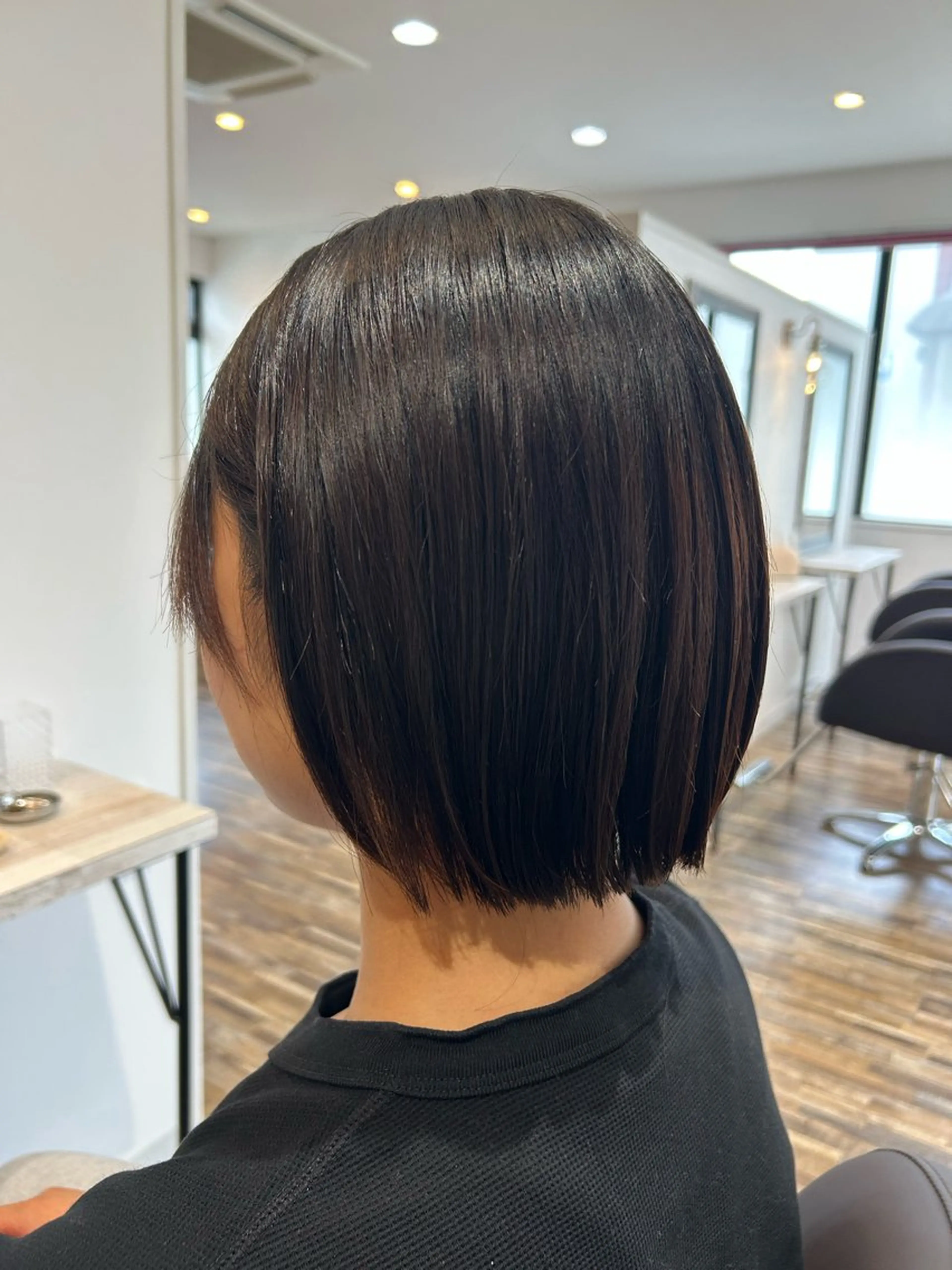 ショート ボブ 縮毛矯正 高木 瑶子のヘアスタイル