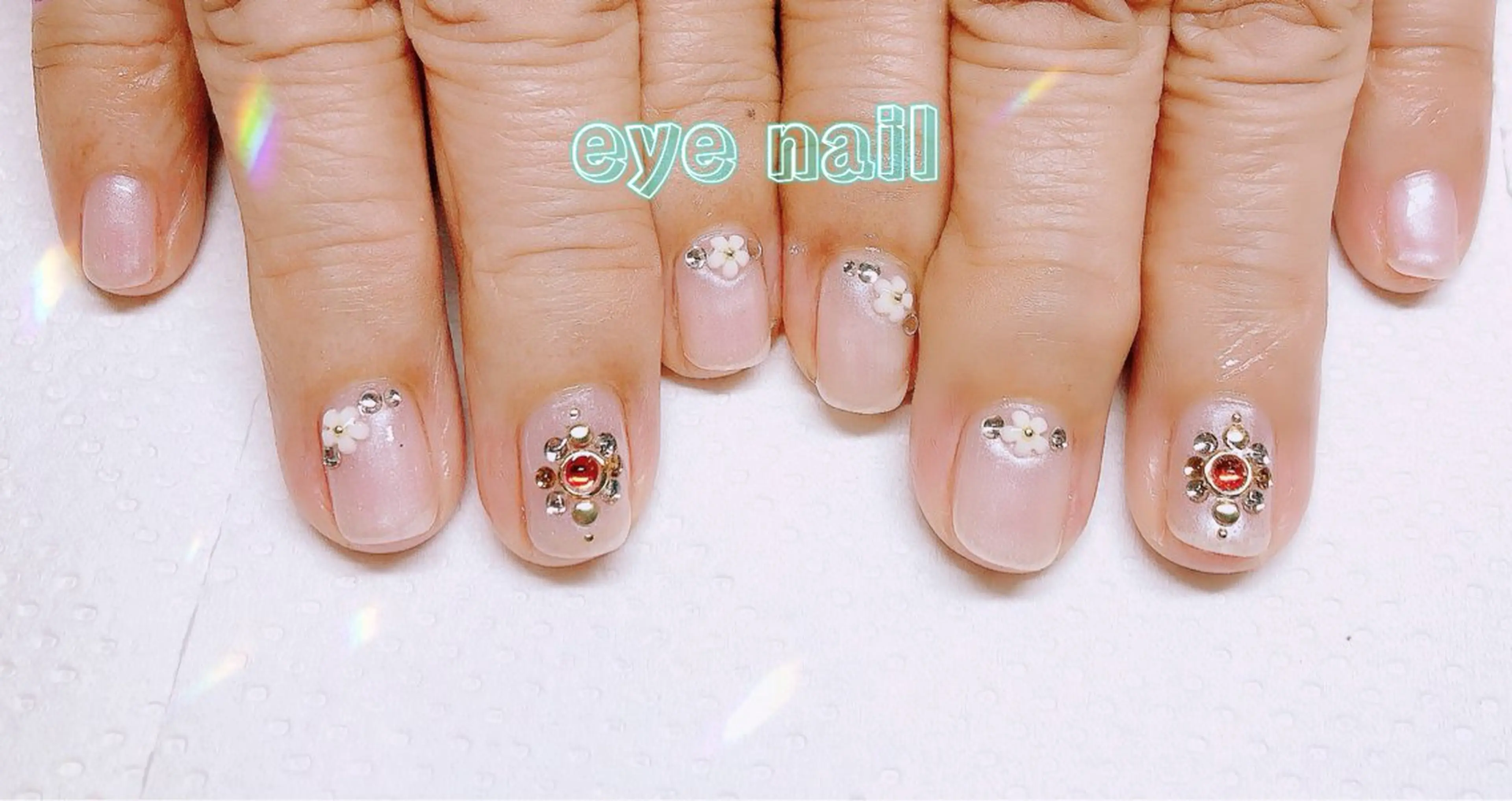 ネイル アートネイル ストーンネイル ハンドネイル Eye nailのネイルデザイン