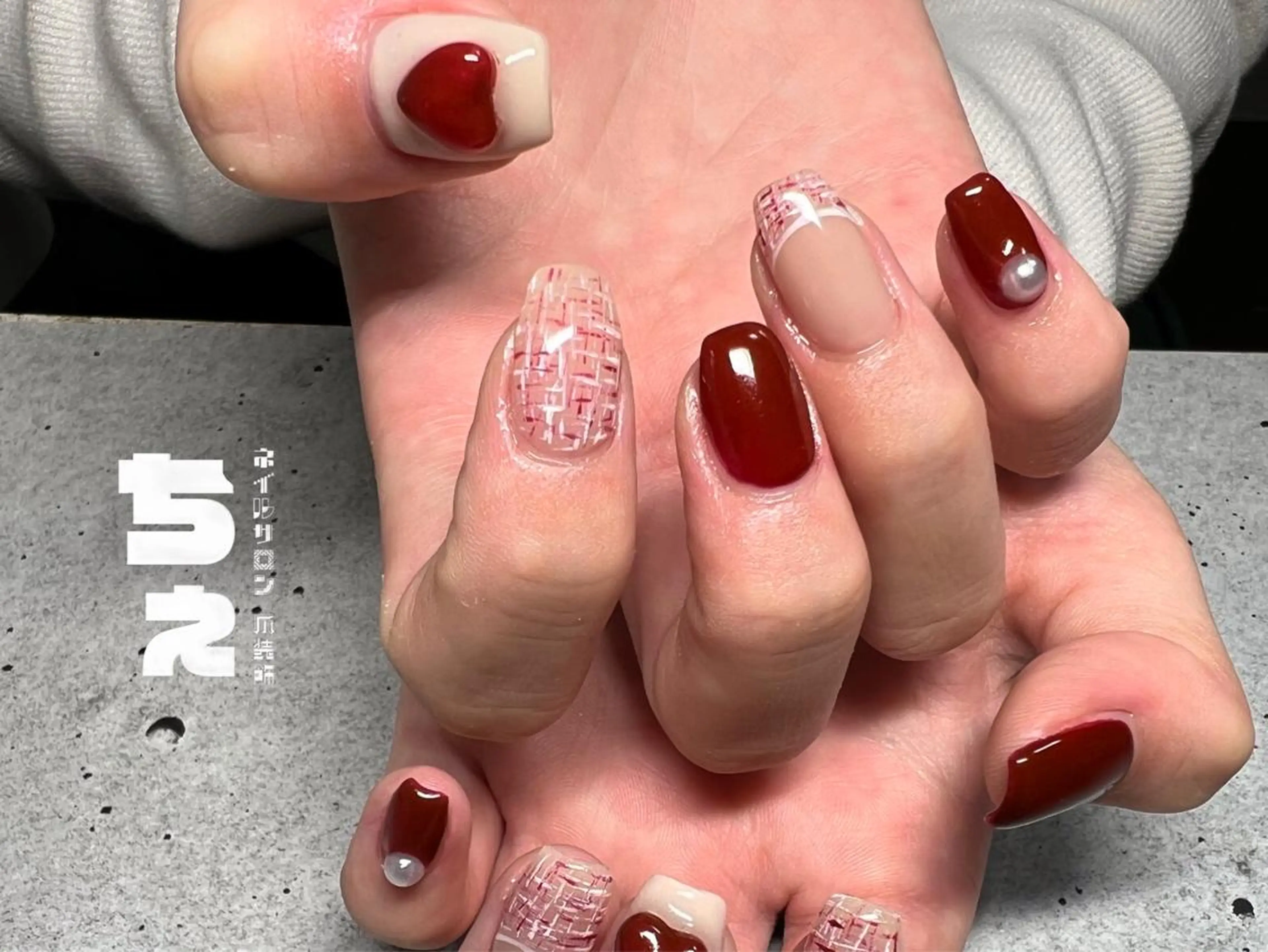 ネイル 赤色 ツイードネイル nail salon CHEのネイルデザイン