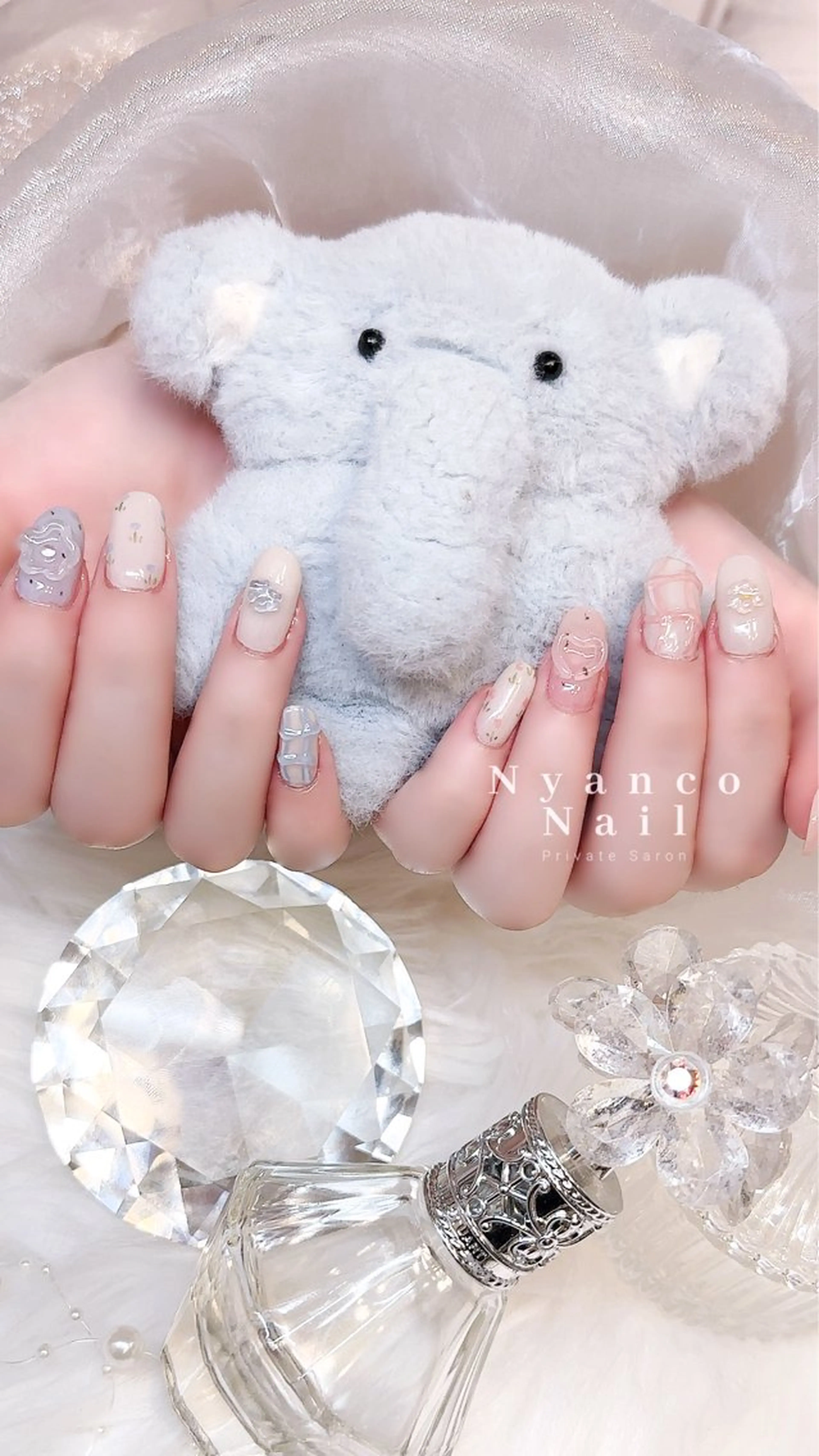 ネイル ジェルネイル 氷ネイル・うるうるネイル キラキラネイル 持ち込み 冬ネイル Nyanco Nailのネイルデザイン