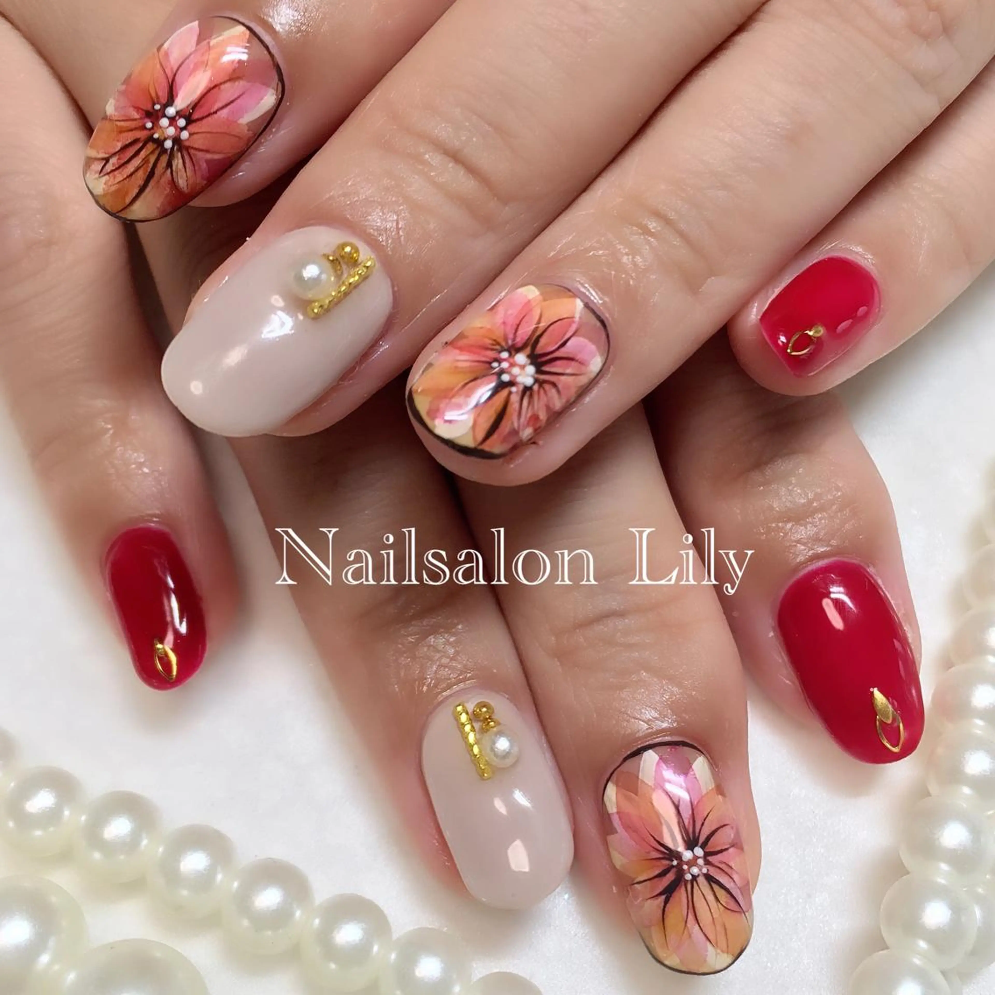 ネイル フラワーネイル Lily*nail 🌻Mii🌻のネイルデザイン