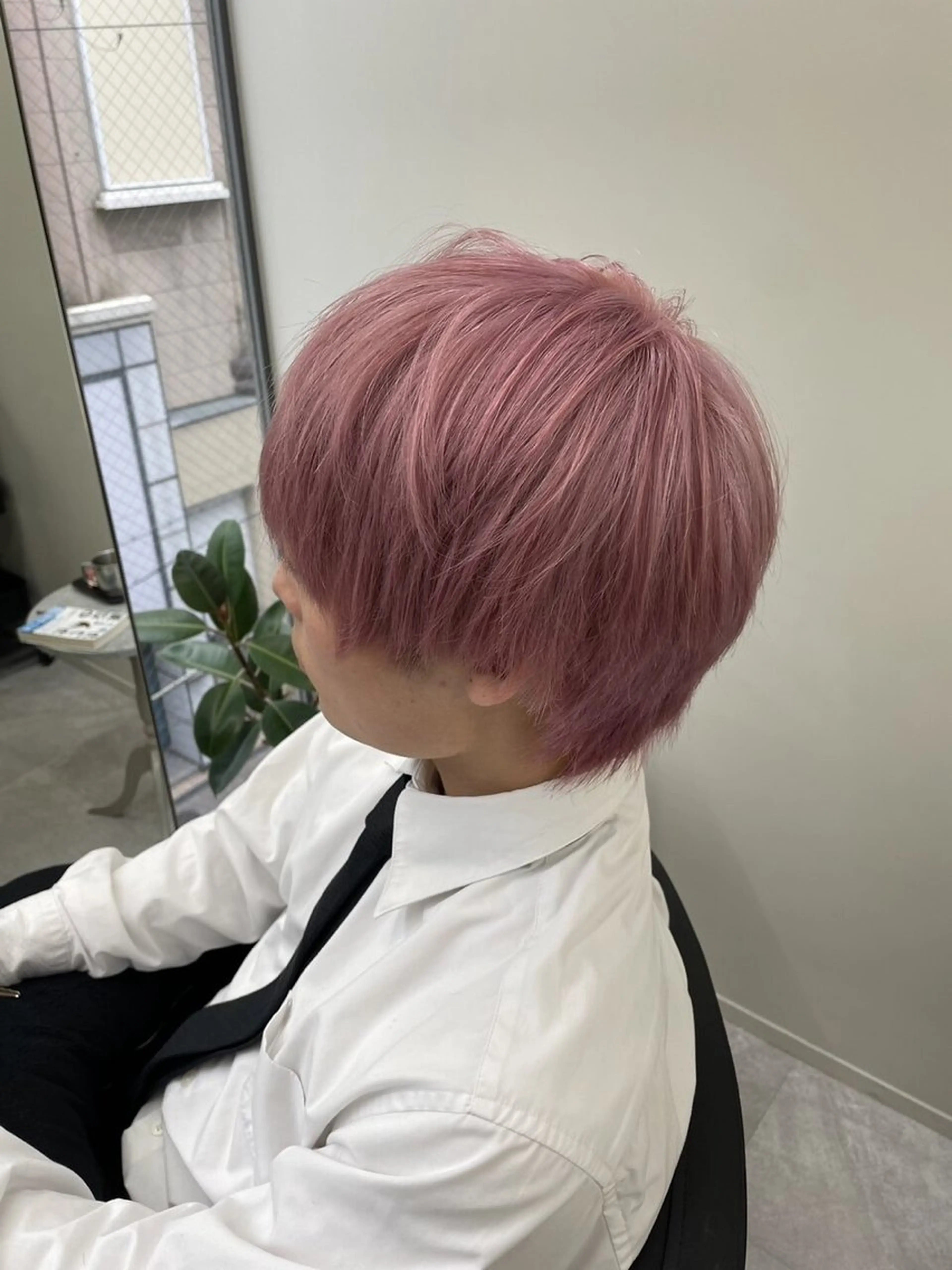 ショート カラー メンズ メンズブリーチ ブリーチ ピンクカラー 【メンズ特化美容師】 Toma🎯のヘアスタイル