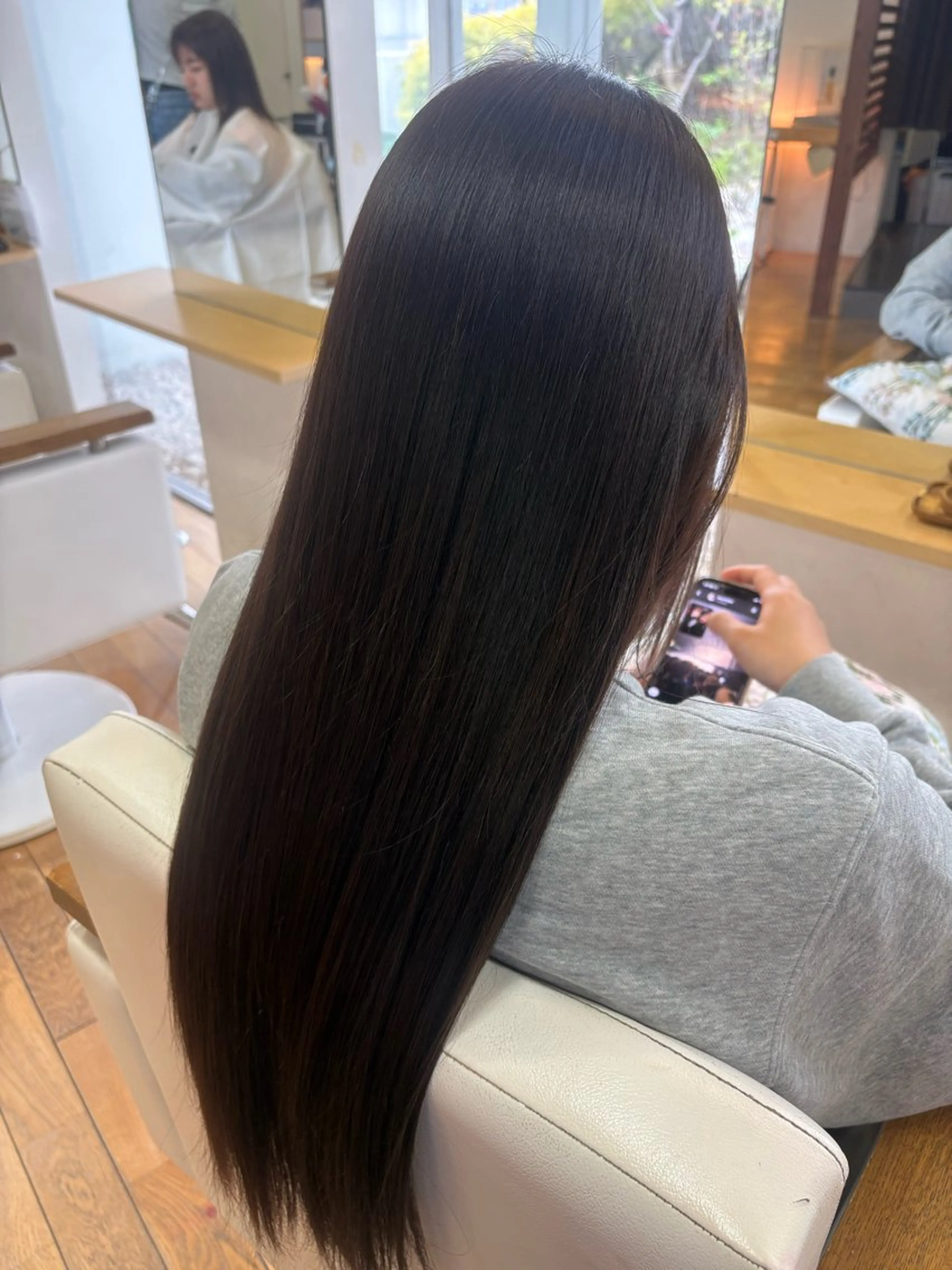カラー 山本 結菜のヘアスタイル