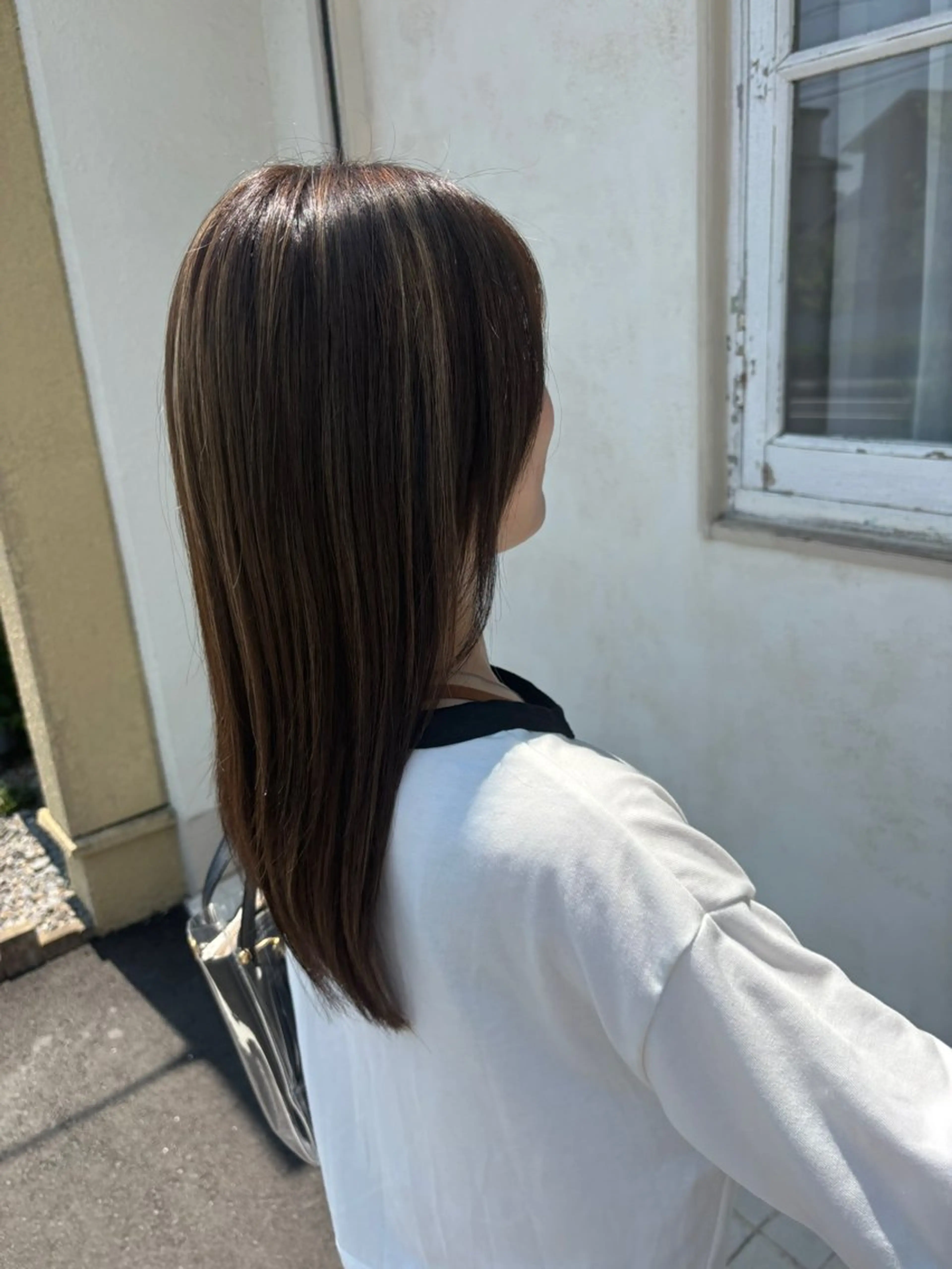 セミロング カラー 透明感カラー ハイライトカラー ハイライト トリートメント chouchou所属・中垣 茉百奈のヘアスタイル