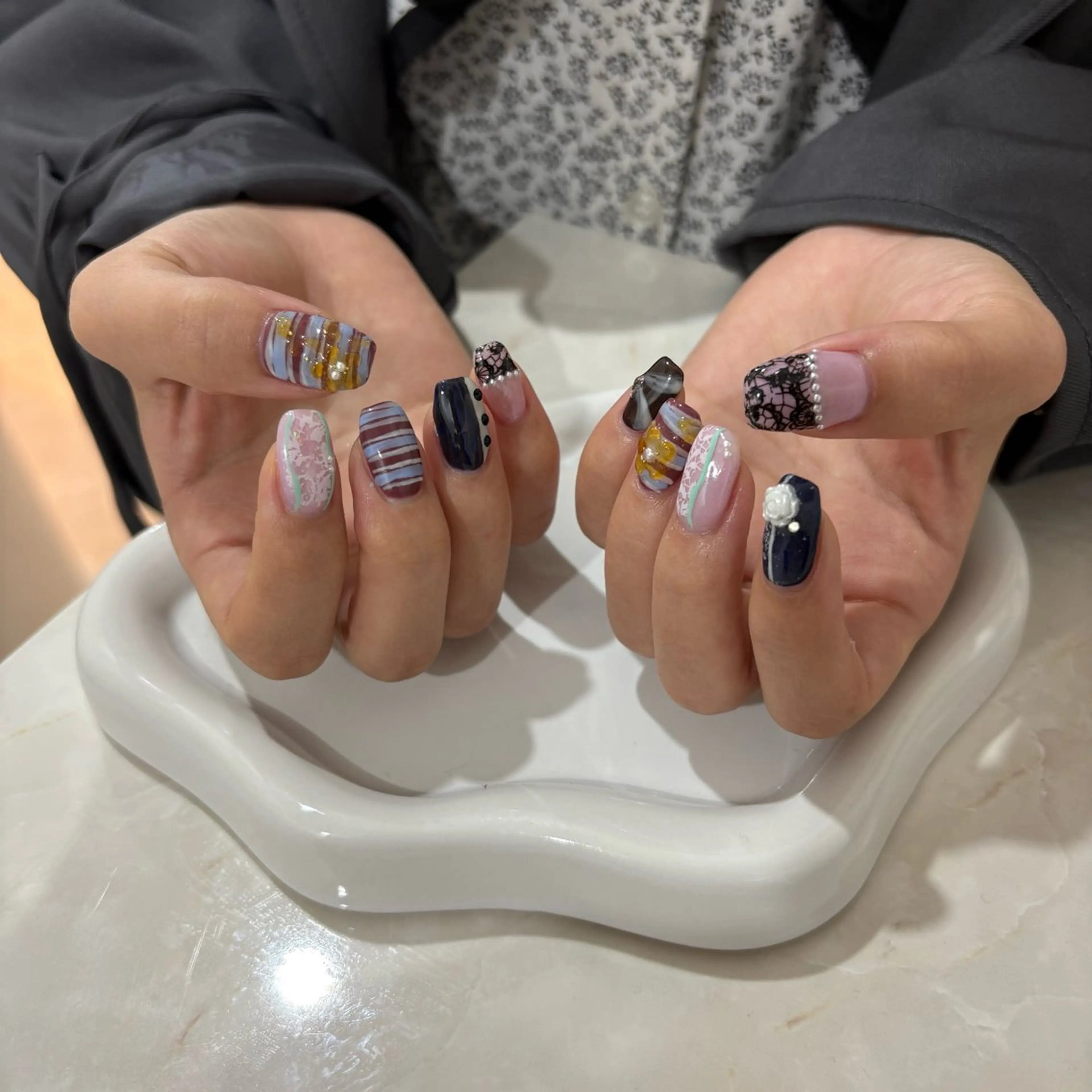 ネイル ハンドネイル ハンドケア THE BALM Noahのネイルデザイン