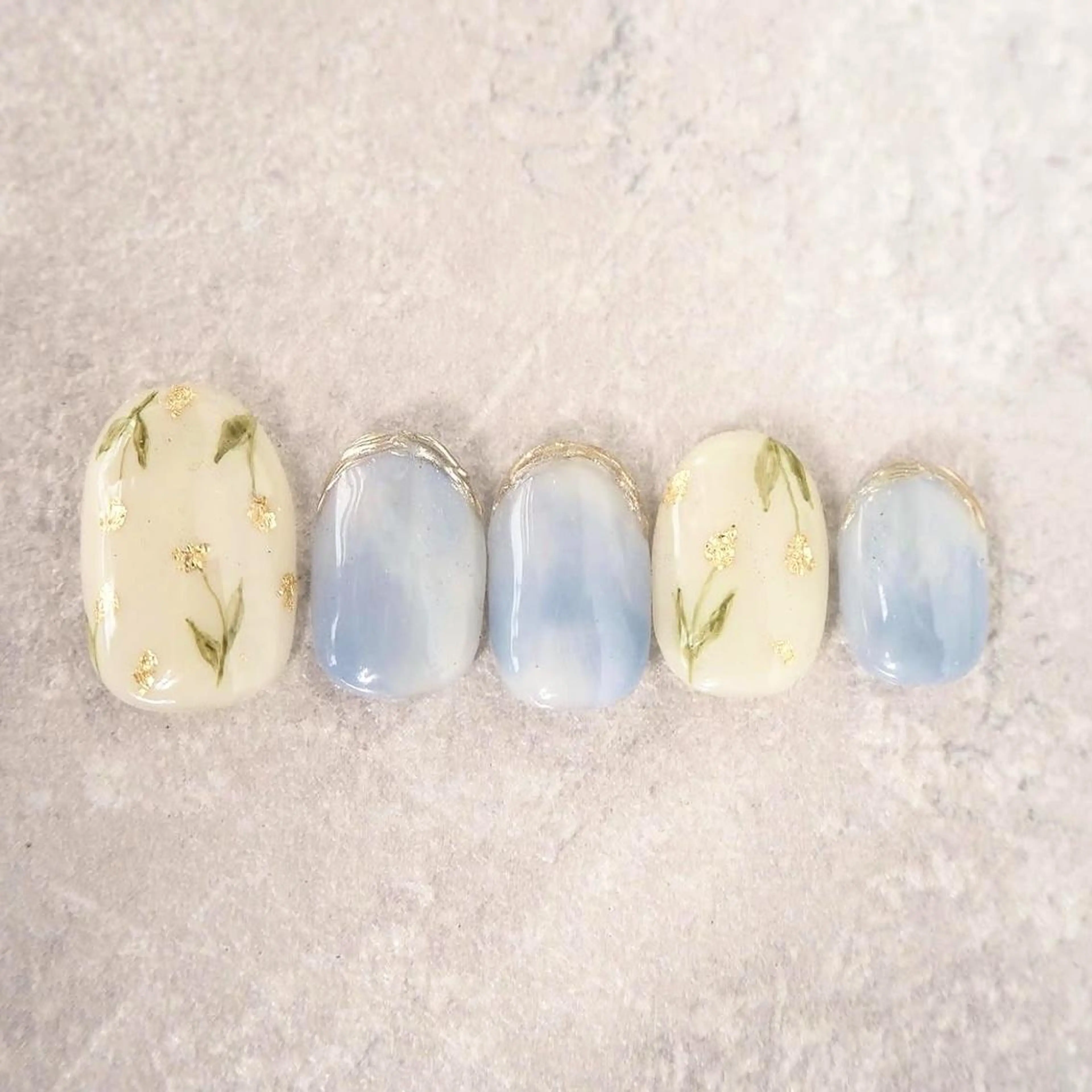 ネイル マグネットネイル ニュアンスネイル ショートネイル こまつ やよいのネイルデザイン