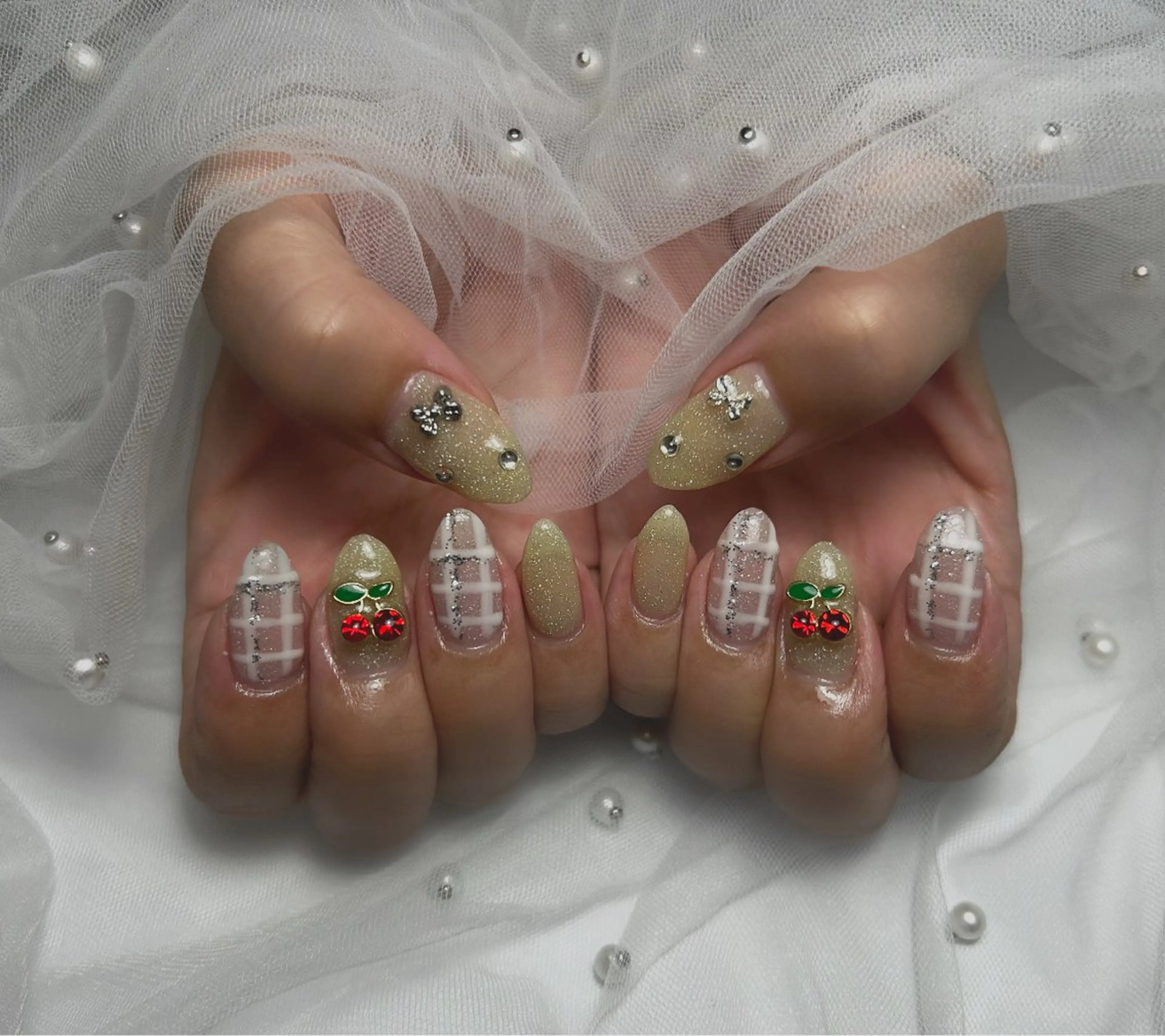 ネイル Nherb所属・佐藤 友里絵のネイルデザイン