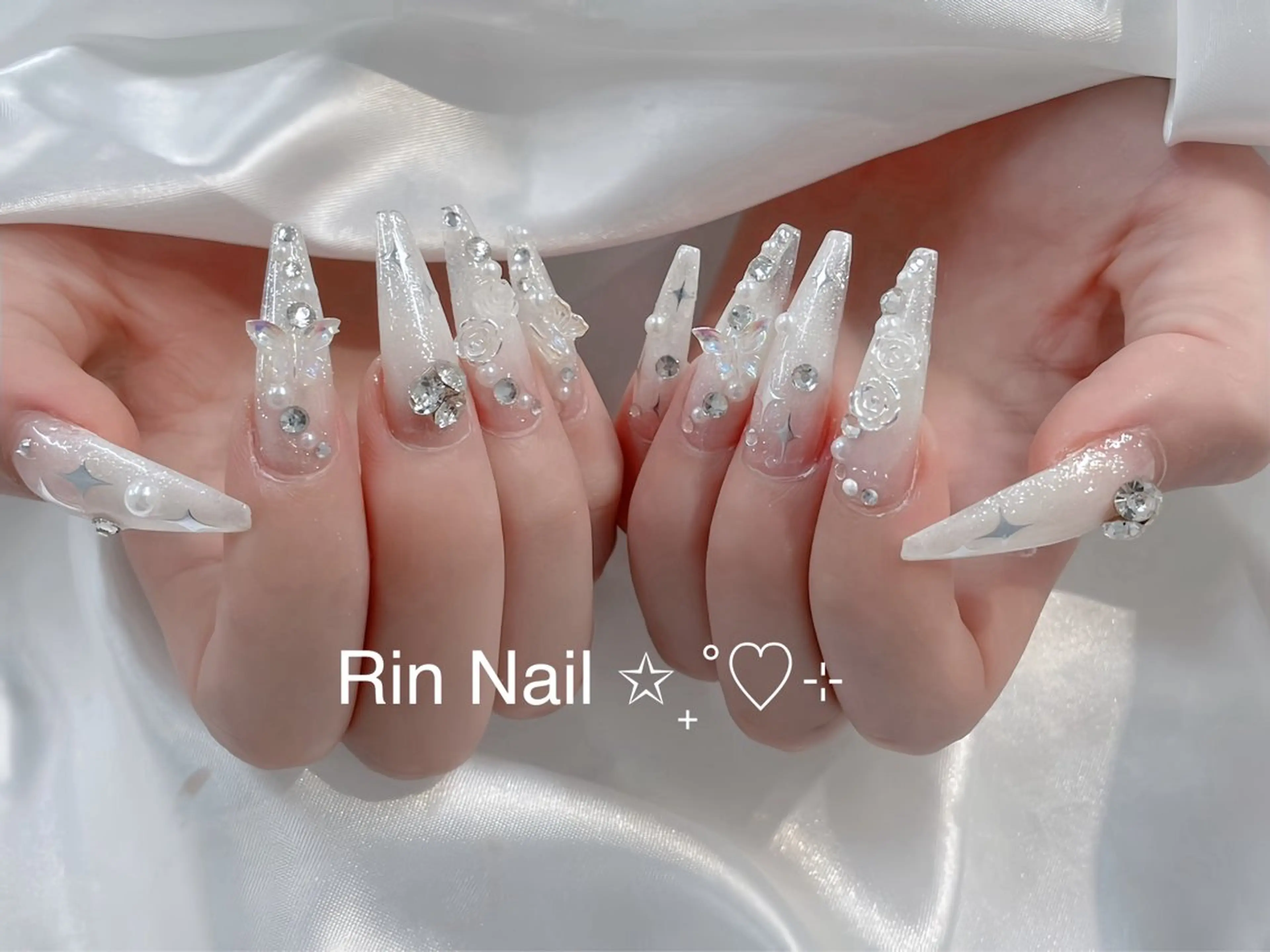 ネイル アートネイル ジェルネイル ロングネイル ニュアンスネイル スカルプネイル ハンドネイル Rin Nail 新大久保店のネイルデザイン