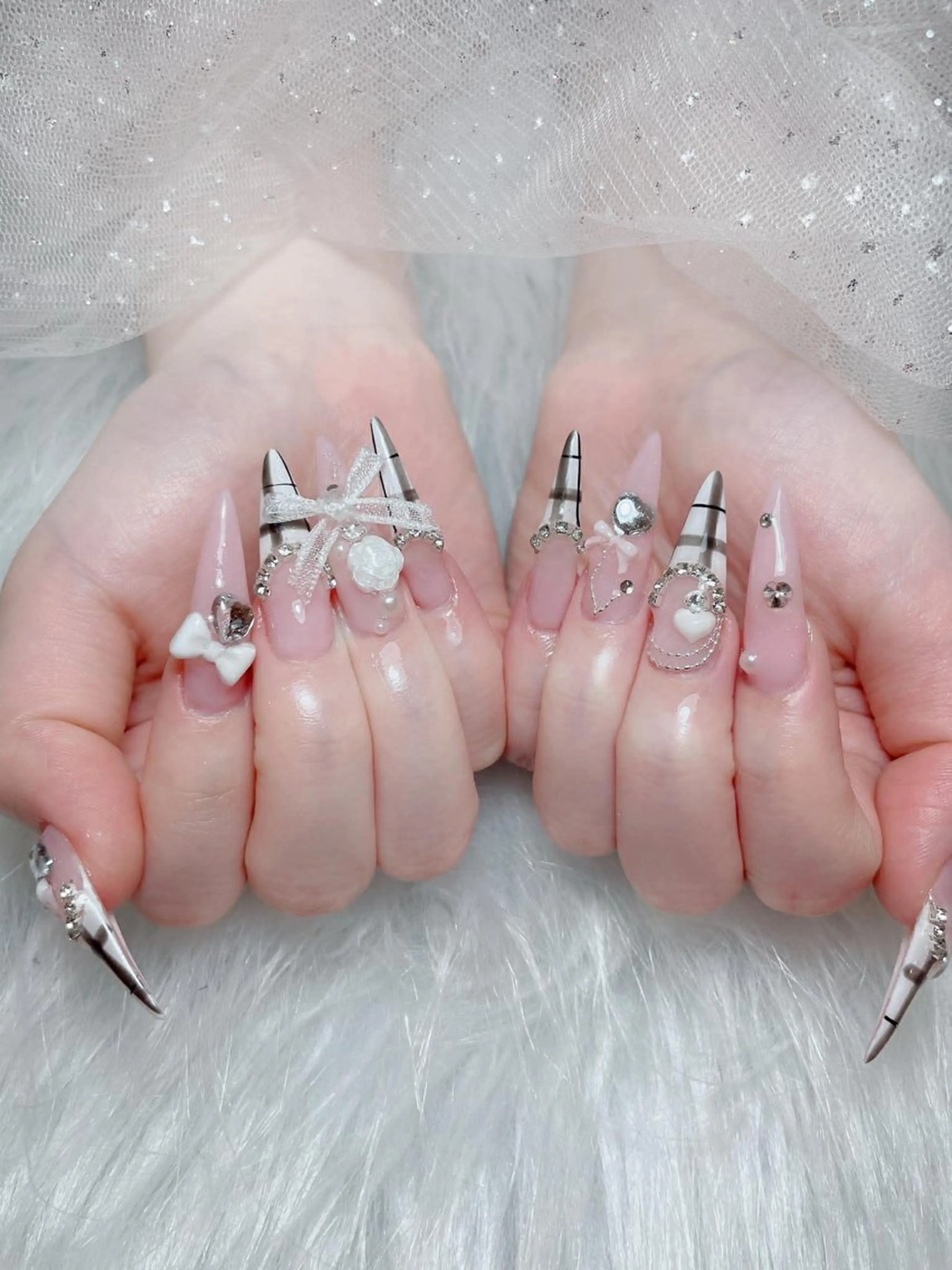 ネイル ハンドネイル Queen Nail Salonのネイルデザイン