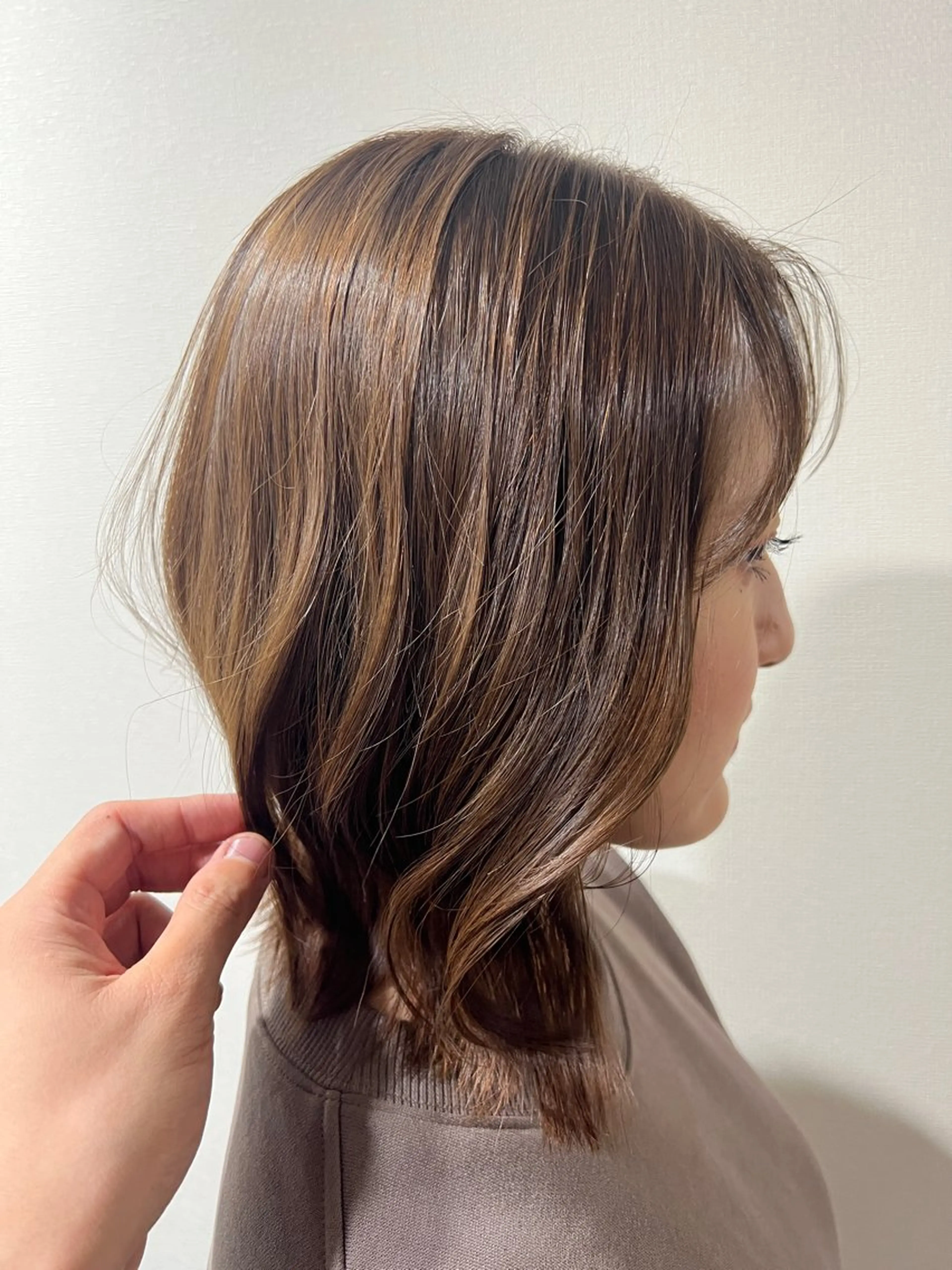 ミディアム カラー アッシュ ベージュカラー カット ヘアカラー トリートメント 清水 大樹のヘアスタイル