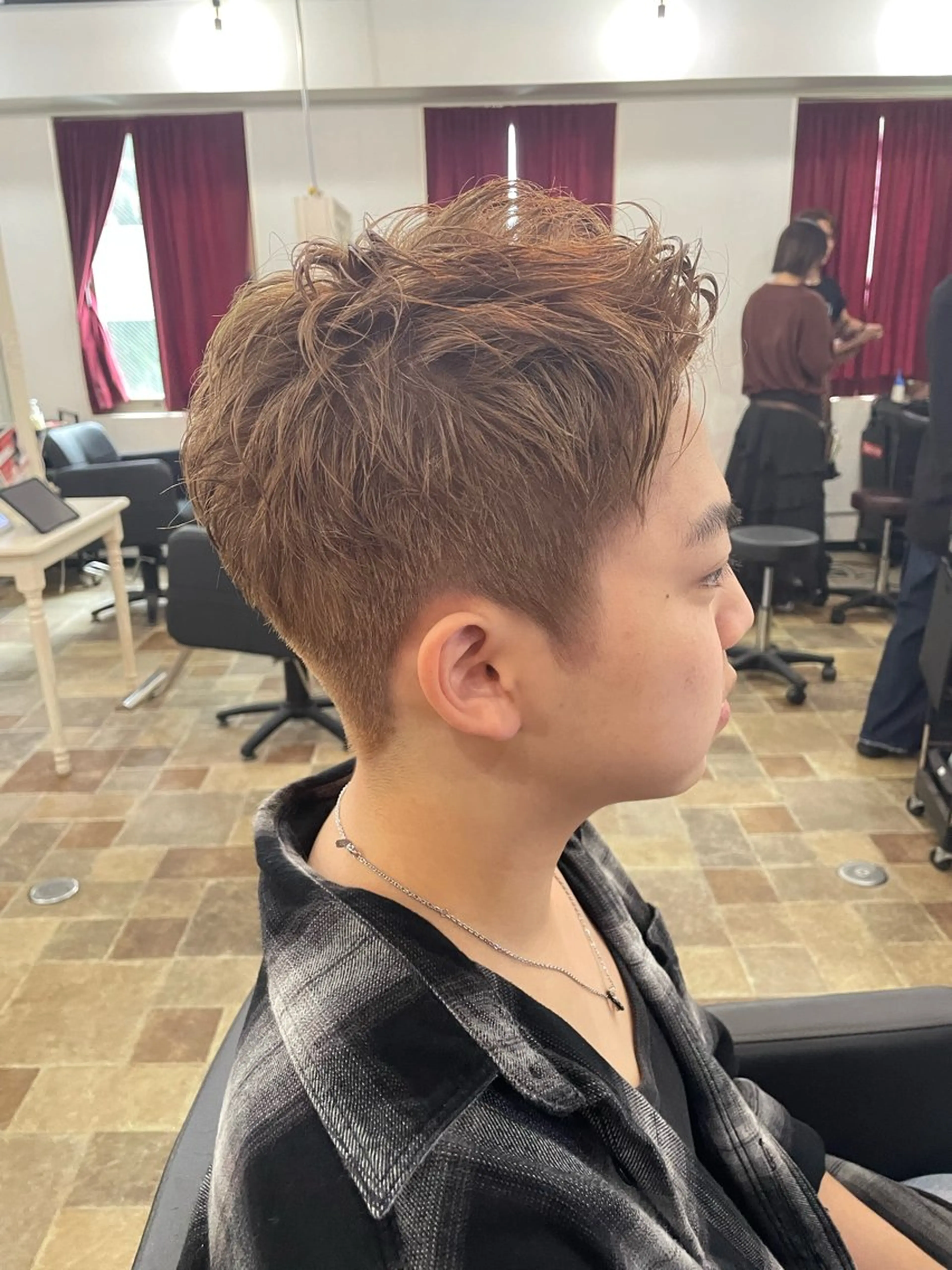 ショート カラー メンズ amphihair 高橋祐也のヘアスタイル