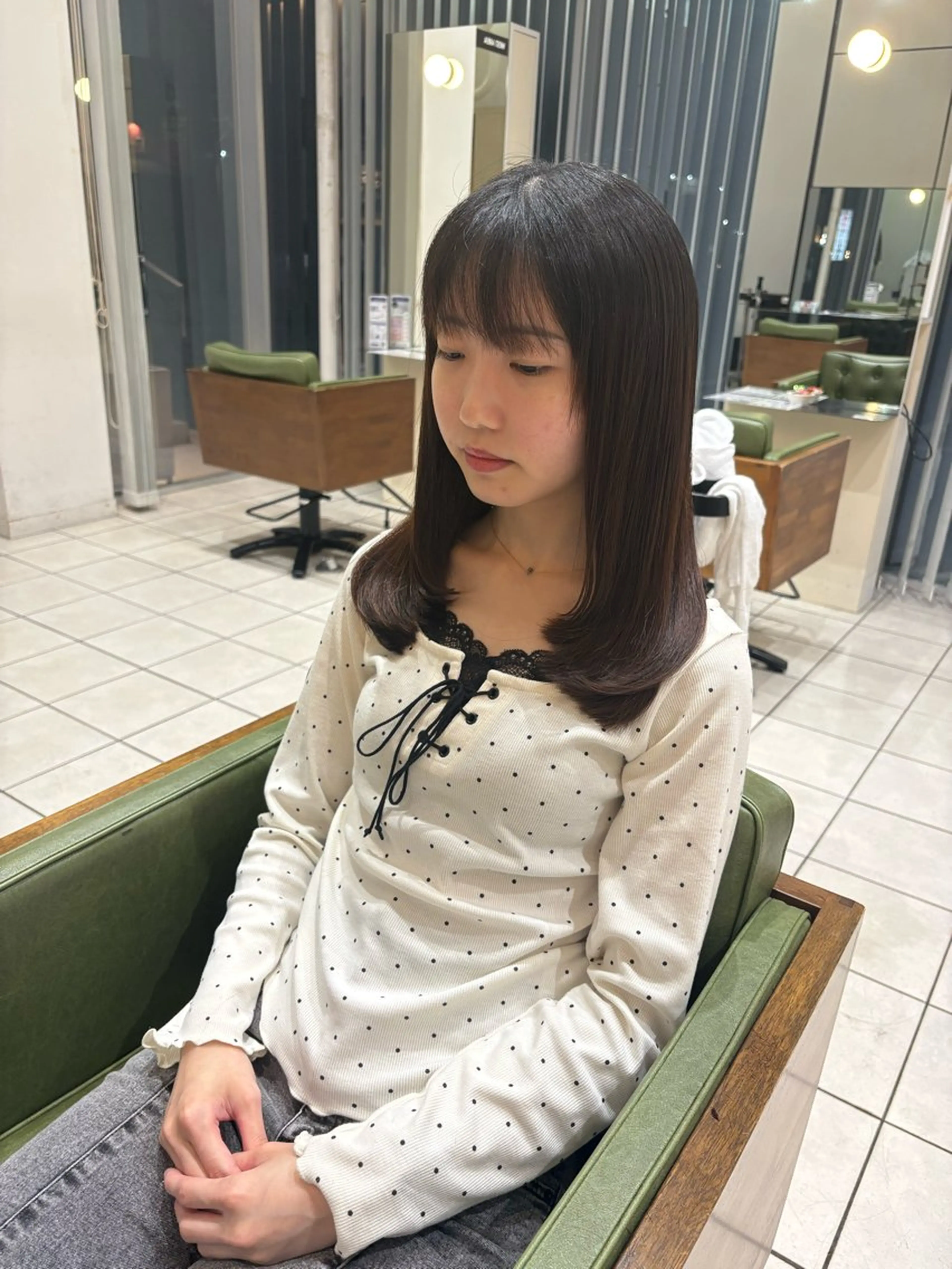 セミロング 中村 彩奈のヘアスタイル