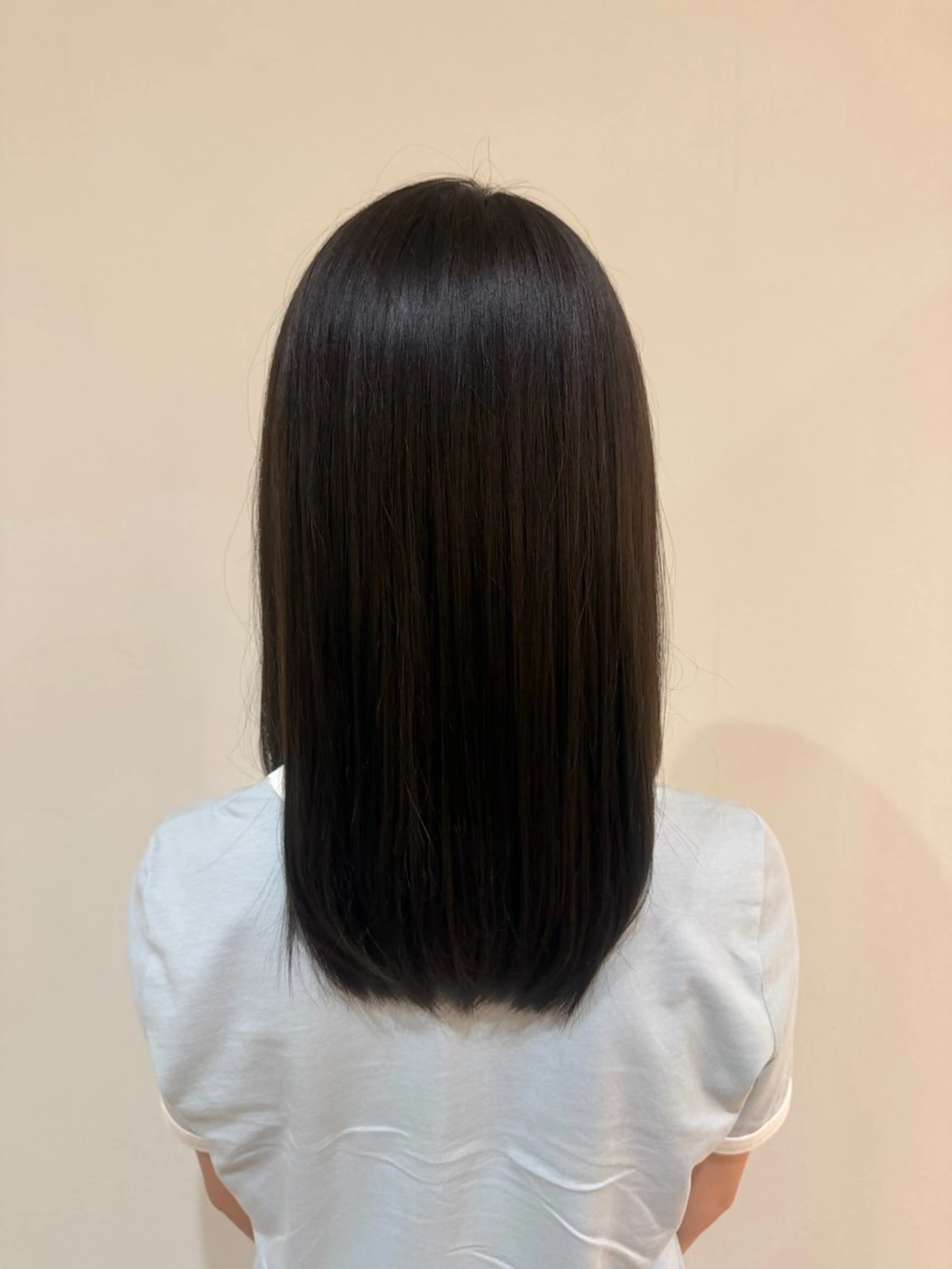 カラー 小野田 麻央のヘアスタイル