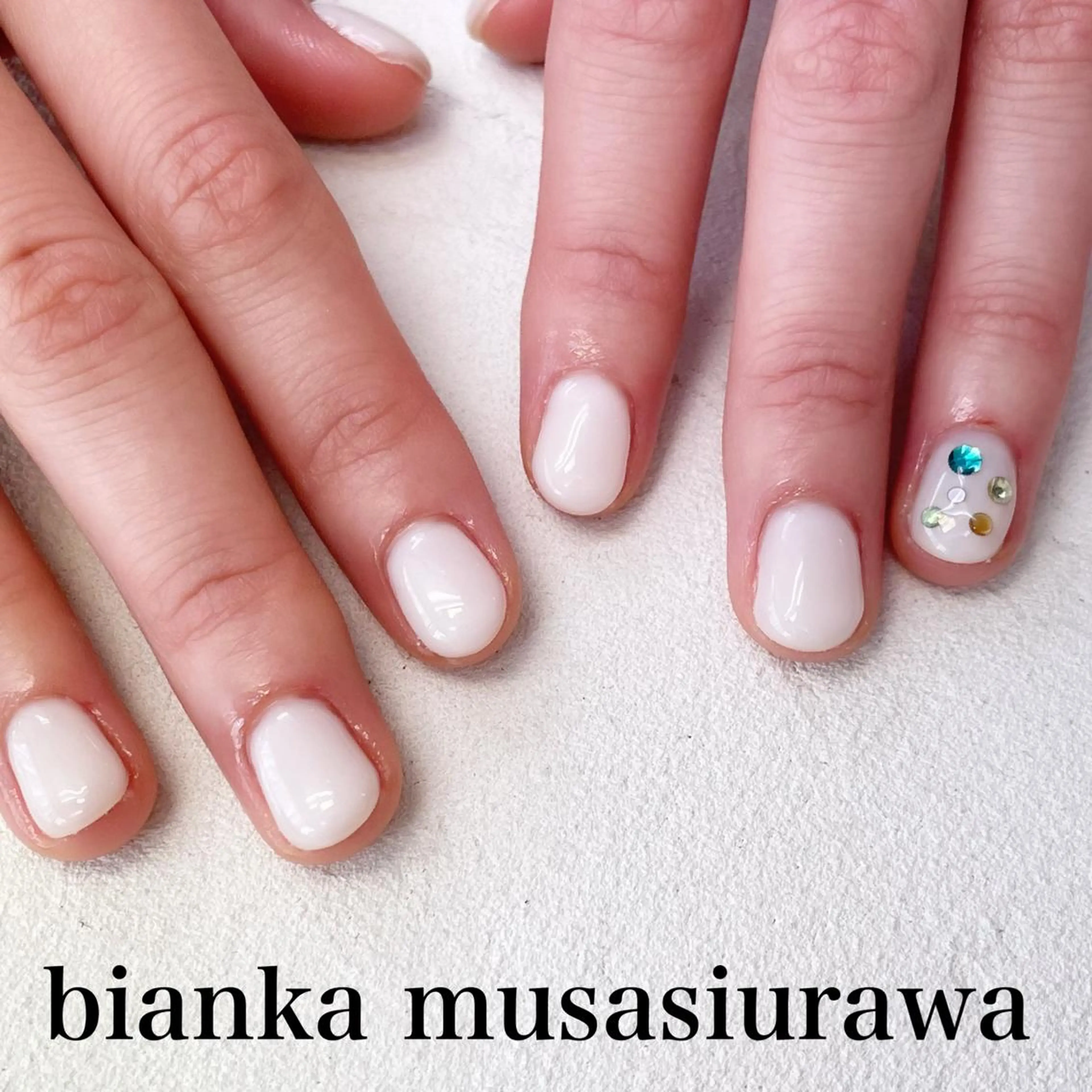 ネイル ストーンネイル Bianca🎀 ONODERAのネイルデザイン