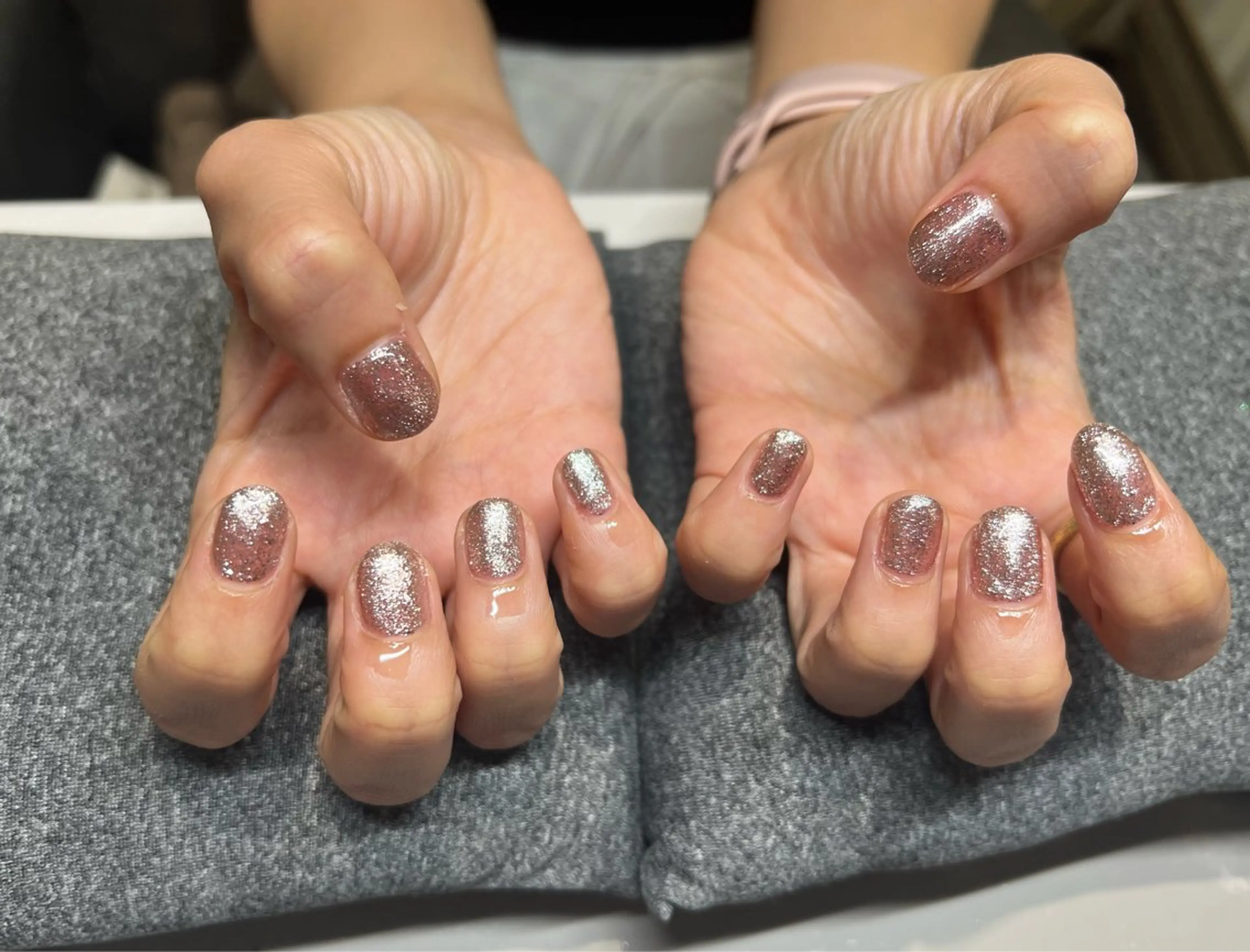 ネイル ラメ(グリッター) ワンカラーネイル ＆robe銀座 🪽tsuki🪽のネイルデザイン