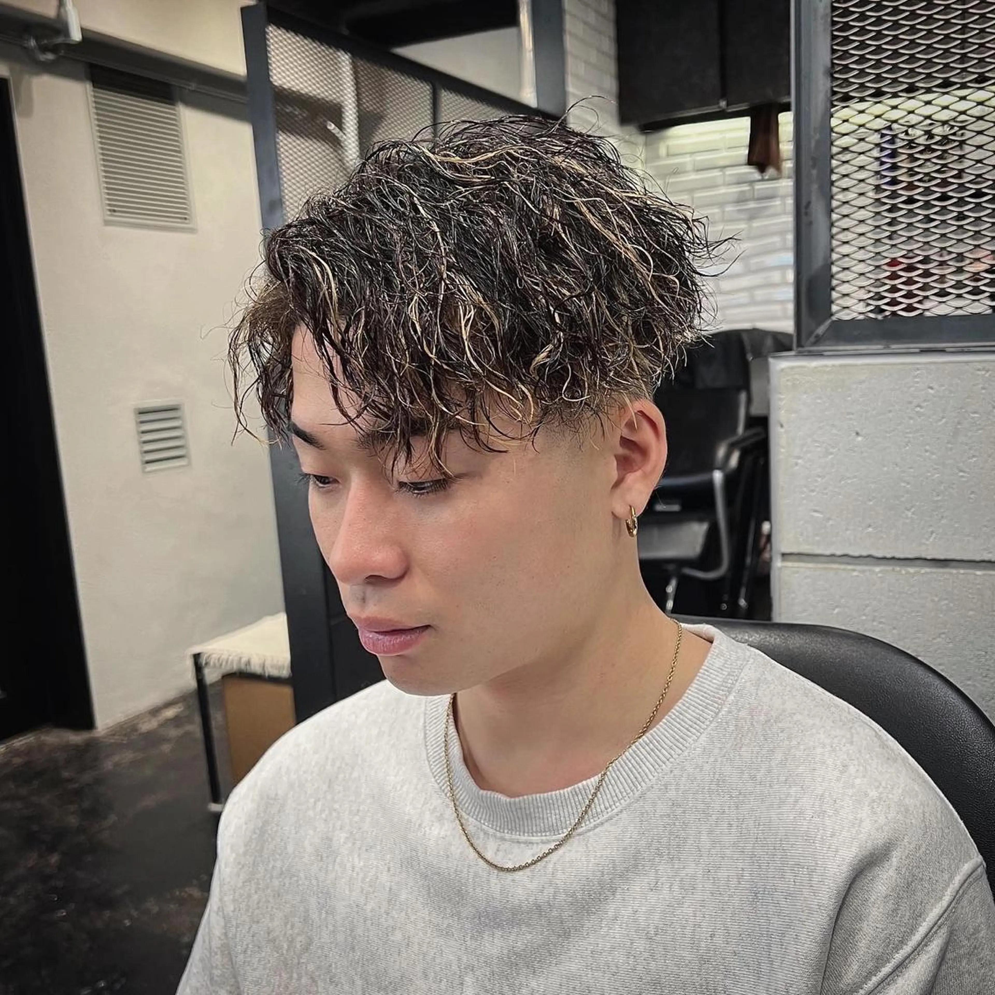 メンズ メンズハイライト カット ヘアカラー パーマ トリートメント メンズ特化/パーマ/ メッシュ/竜成のヘアスタイル